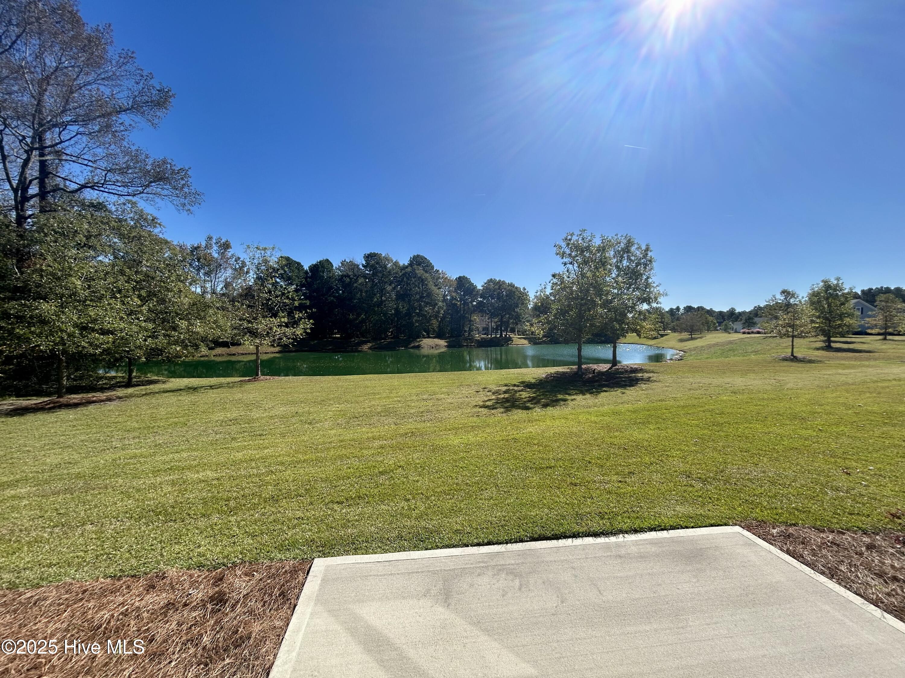 135 Sycamore Lakes Drive Property Photo 4