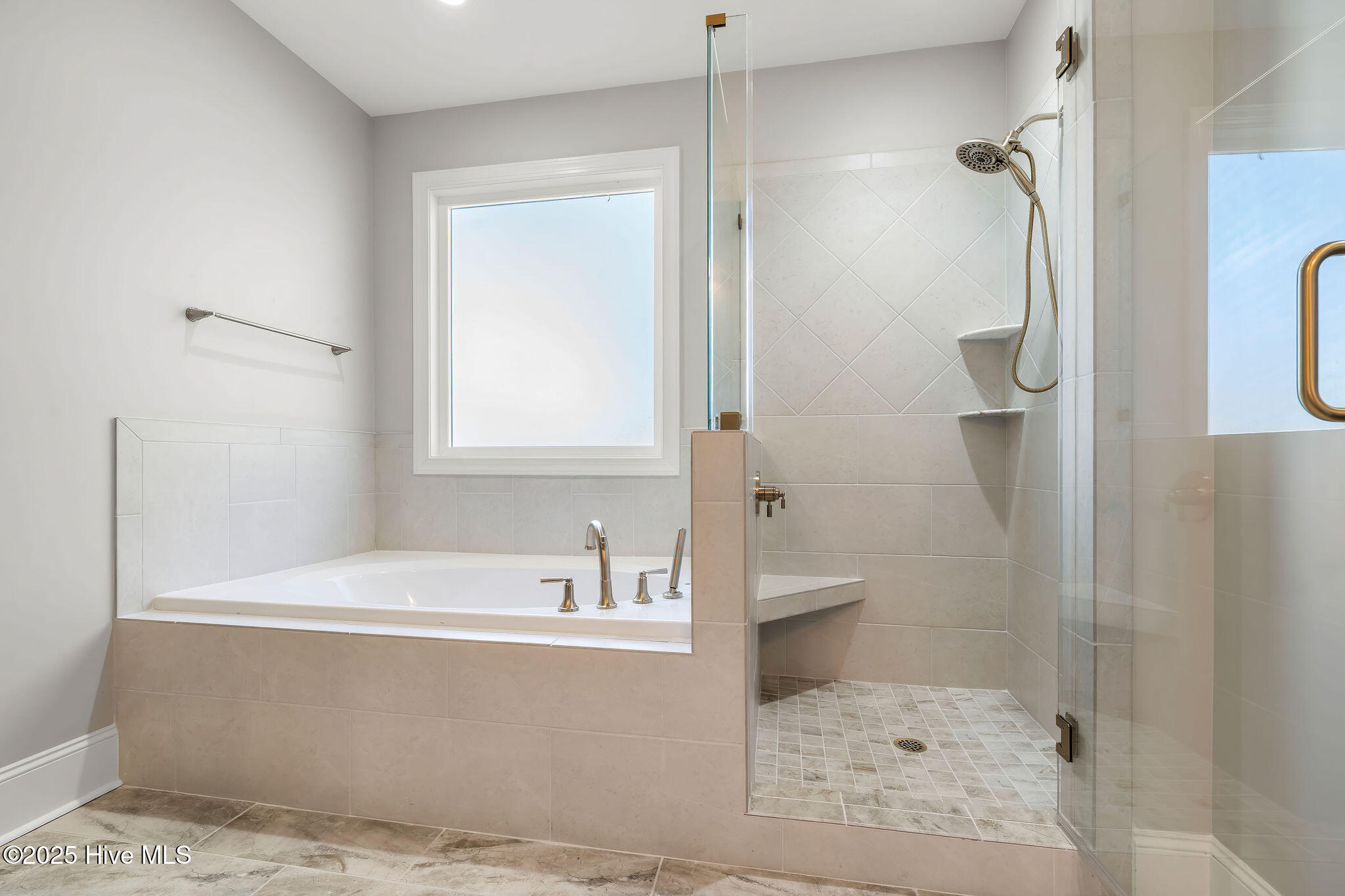 135 Sycamore Lakes Drive Property Photo 16
