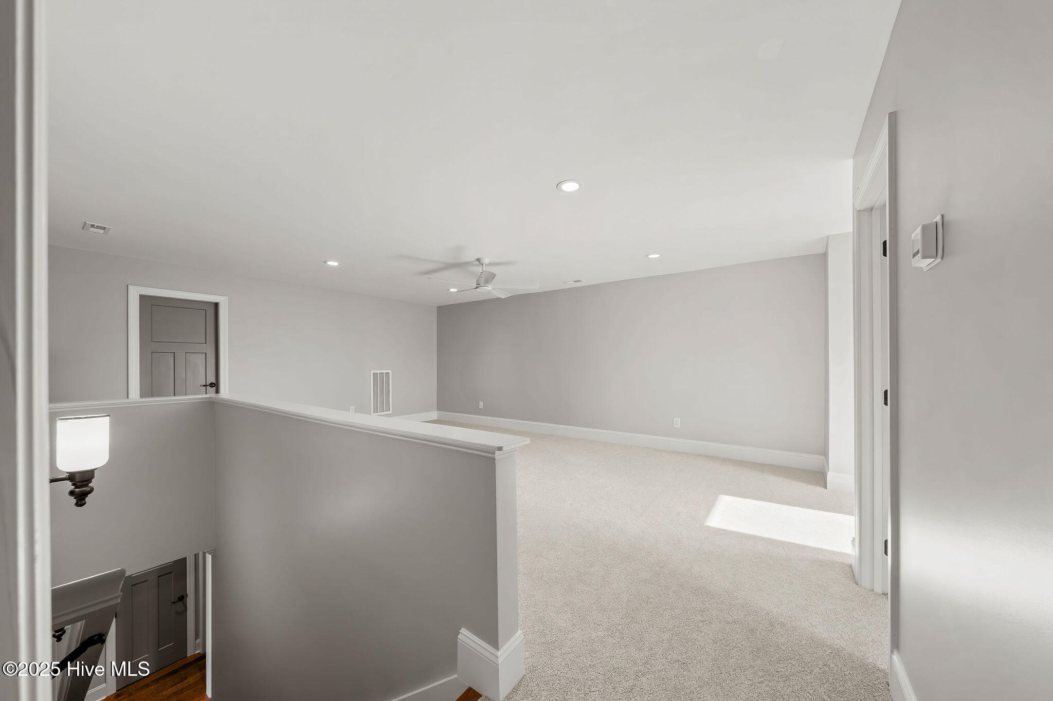 135 Sycamore Lakes Drive Property Photo 39
