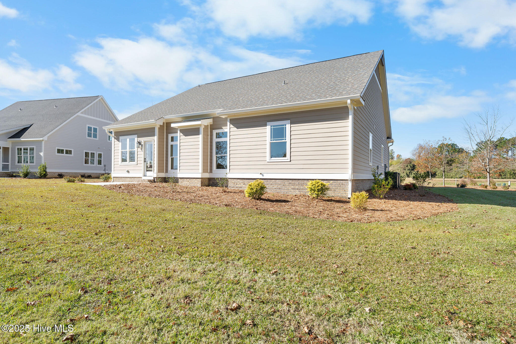 135 Sycamore Lakes Drive Property Photo 48