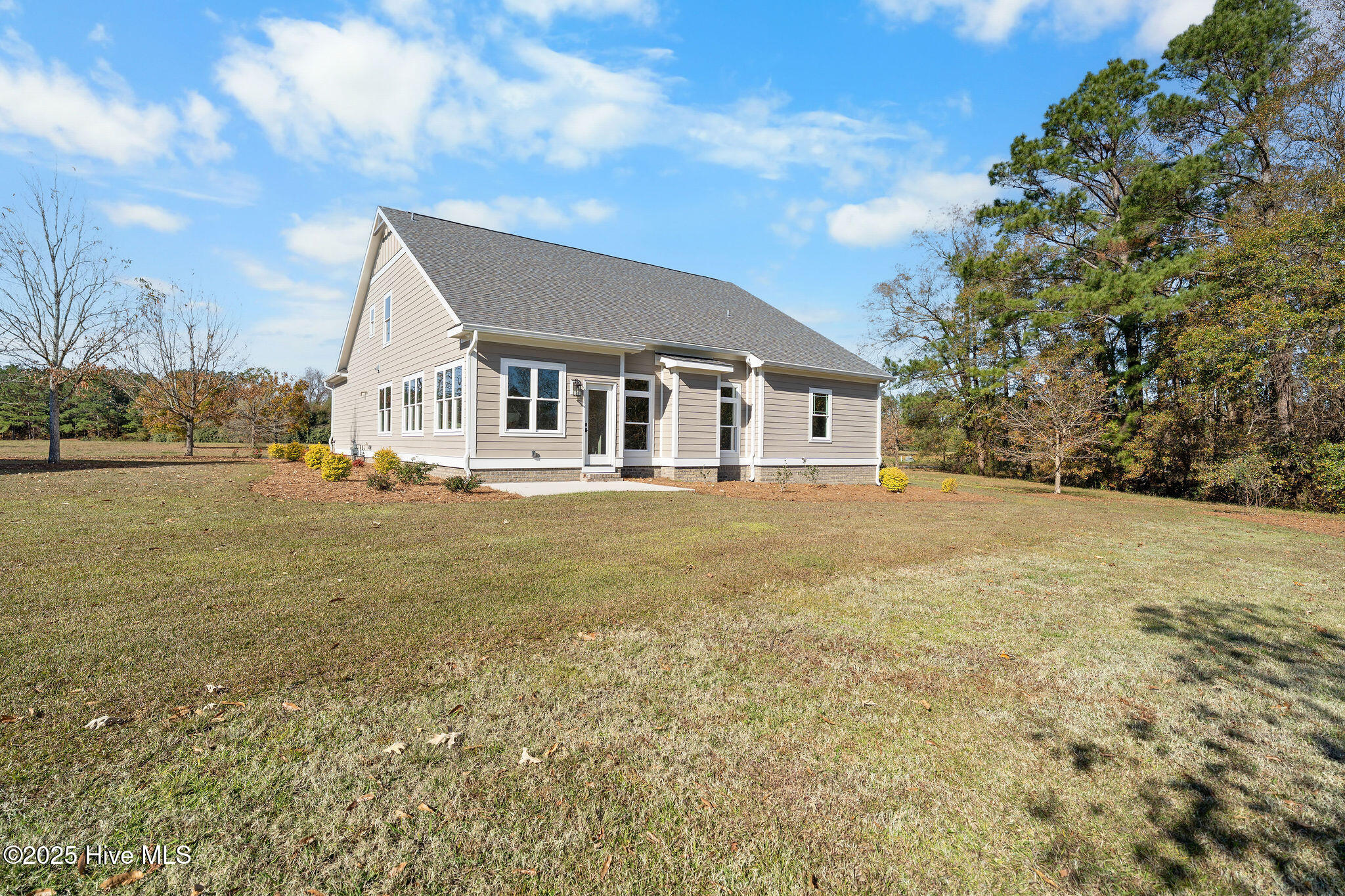 135 Sycamore Lakes Drive Property Photo 50
