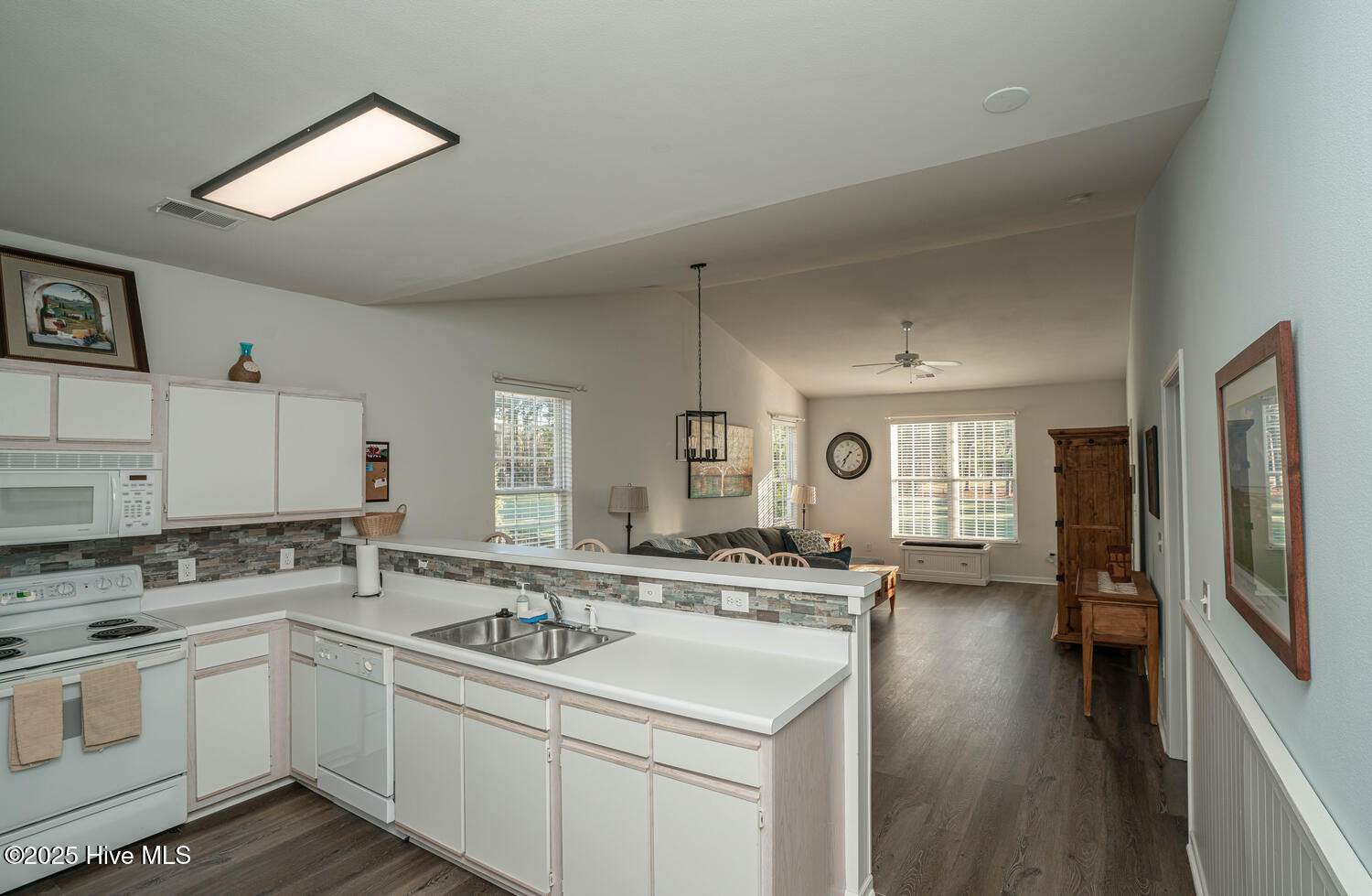 908 Great Egret Circle Sw # 3 Property Photo 14