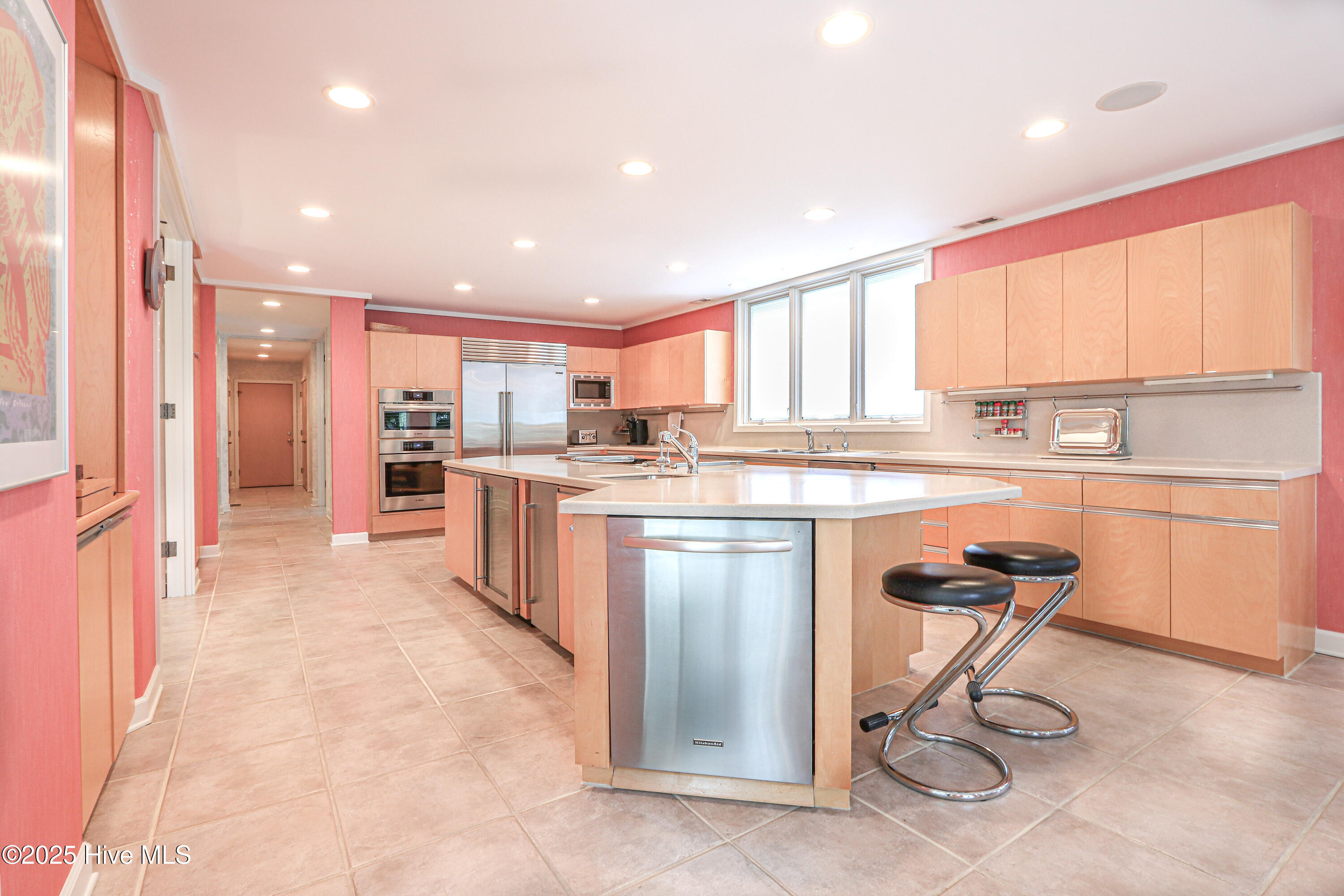 310 Inverrary Road Property Photo 18