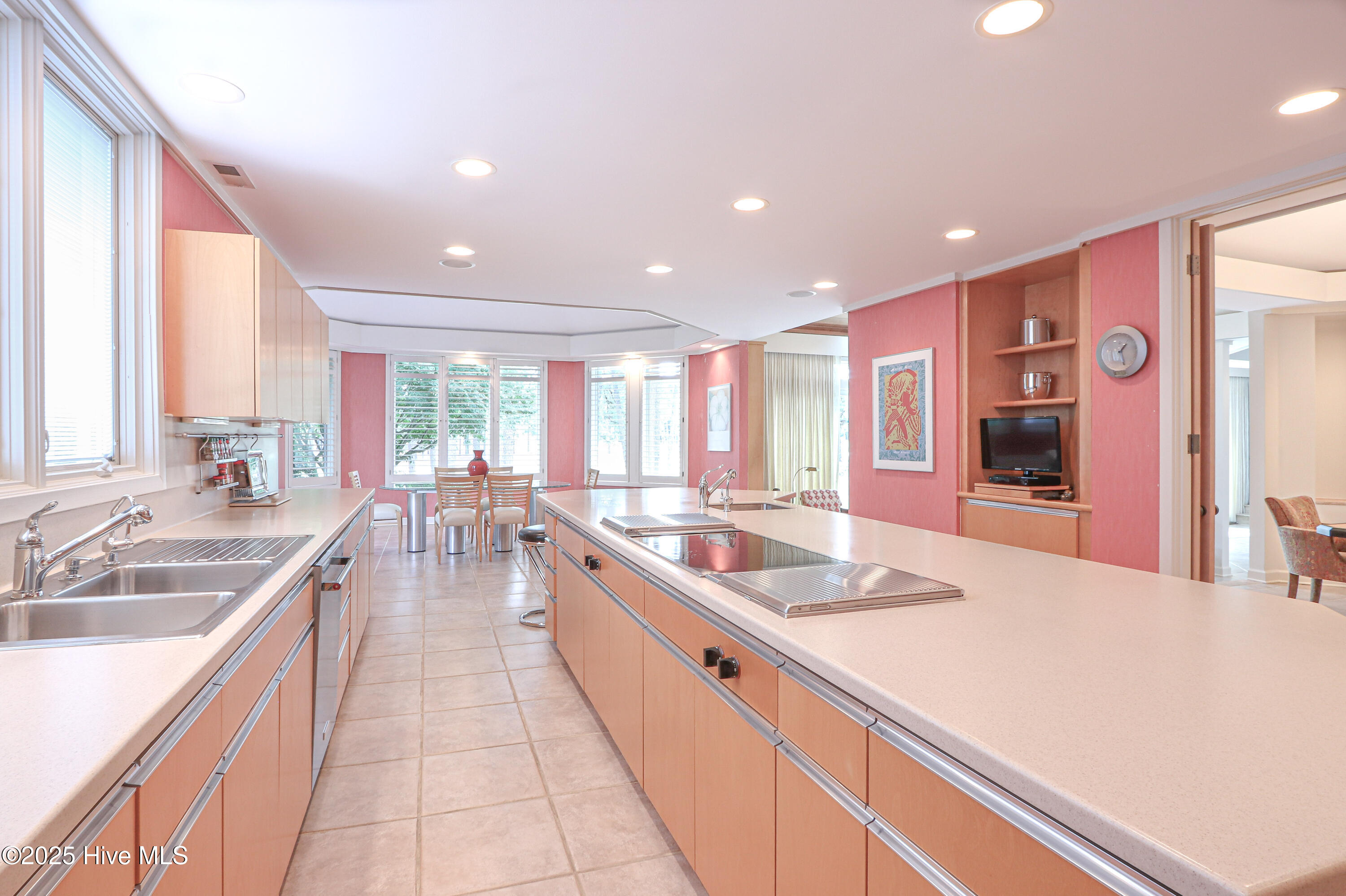 310 Inverrary Road Property Photo 19