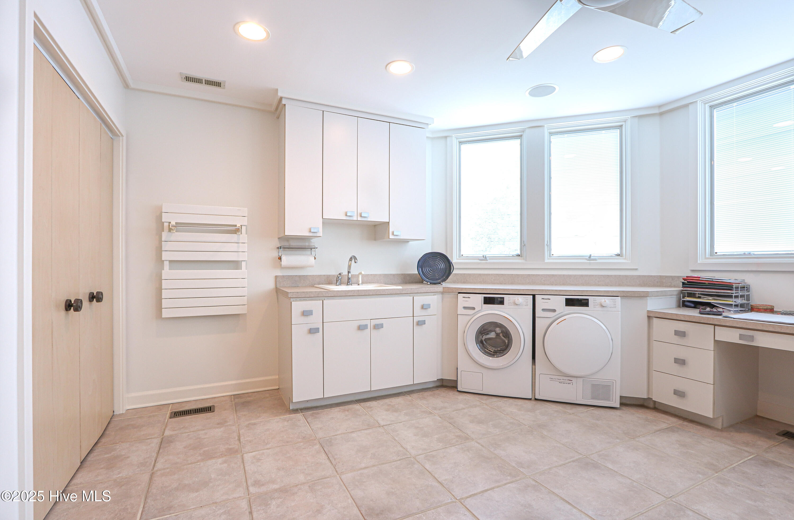 310 Inverrary Road Property Photo 40