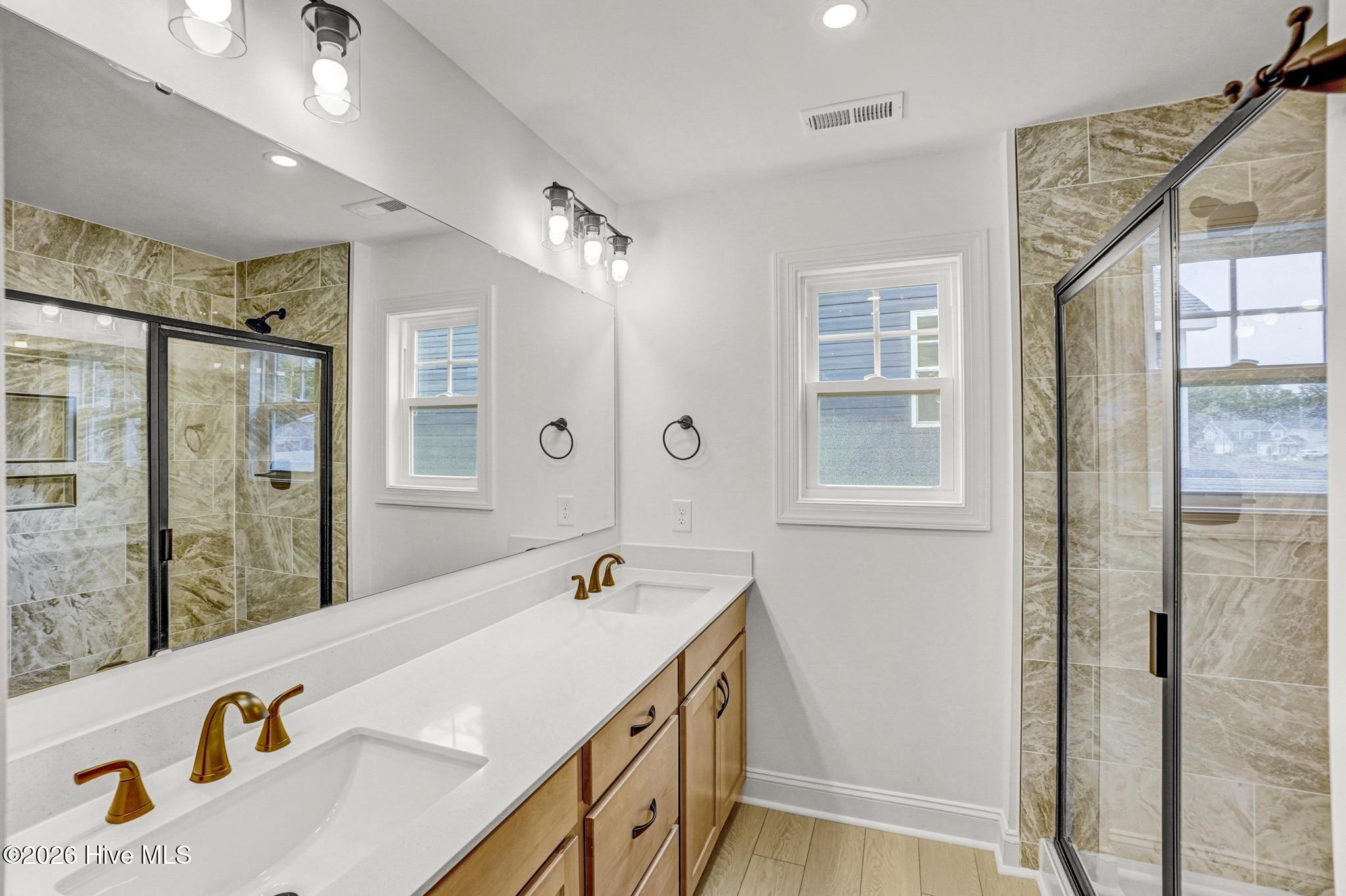 136 Carver Street Property Photo 27