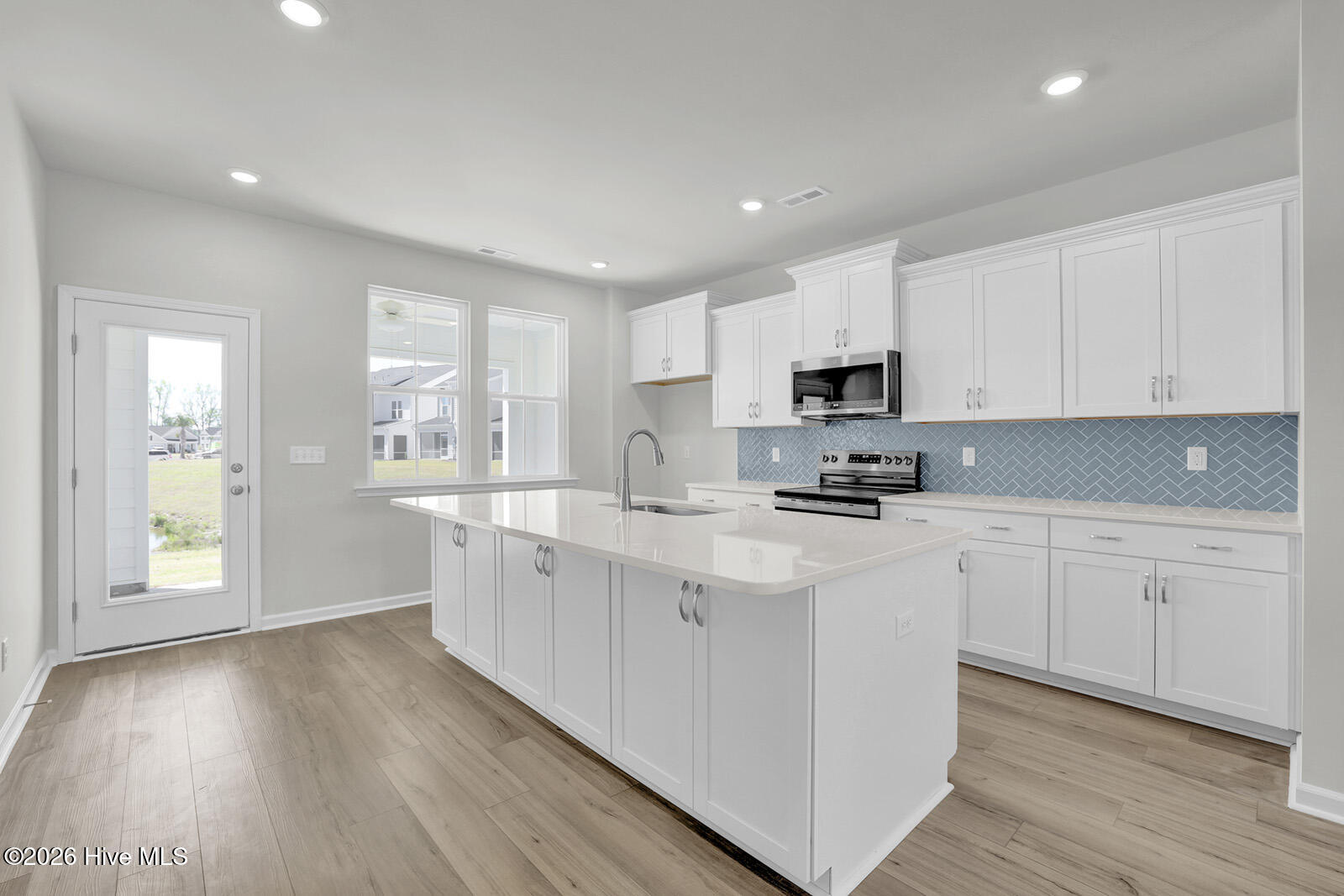 3028 Coastal Dream Way Property Photo 8