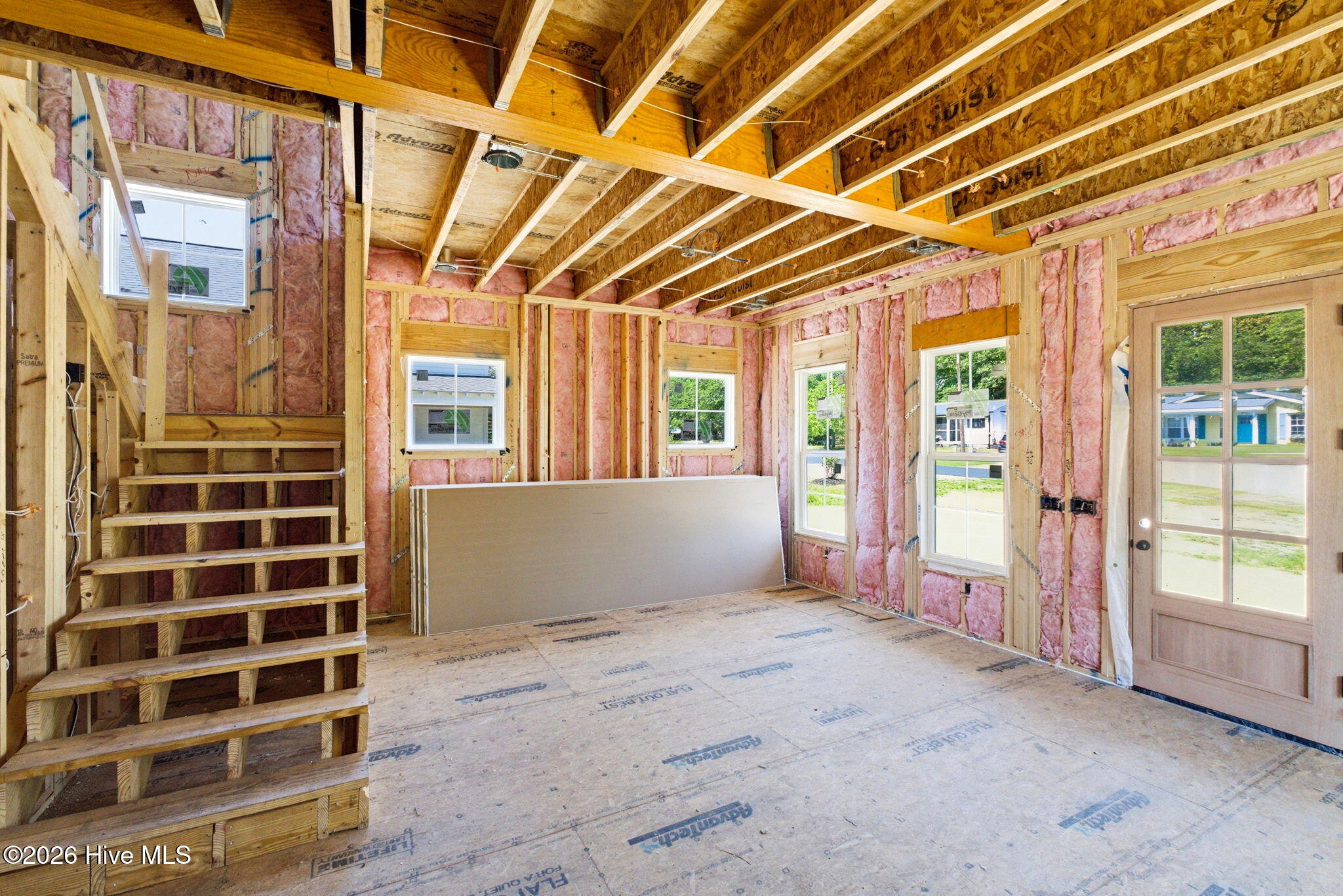 607 Burrington Avenue Property Photo 20