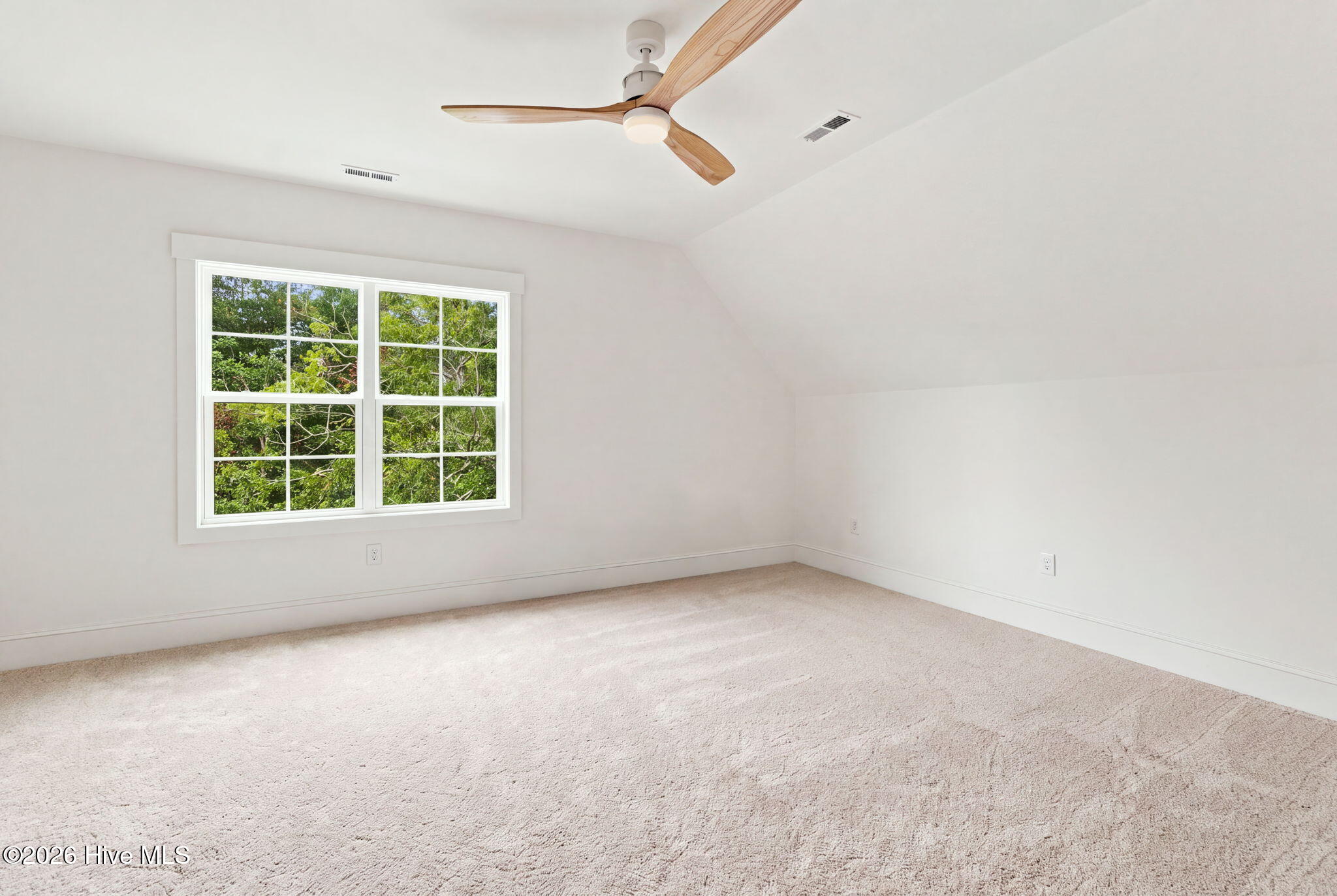 607 Burrington Avenue Property Photo 43