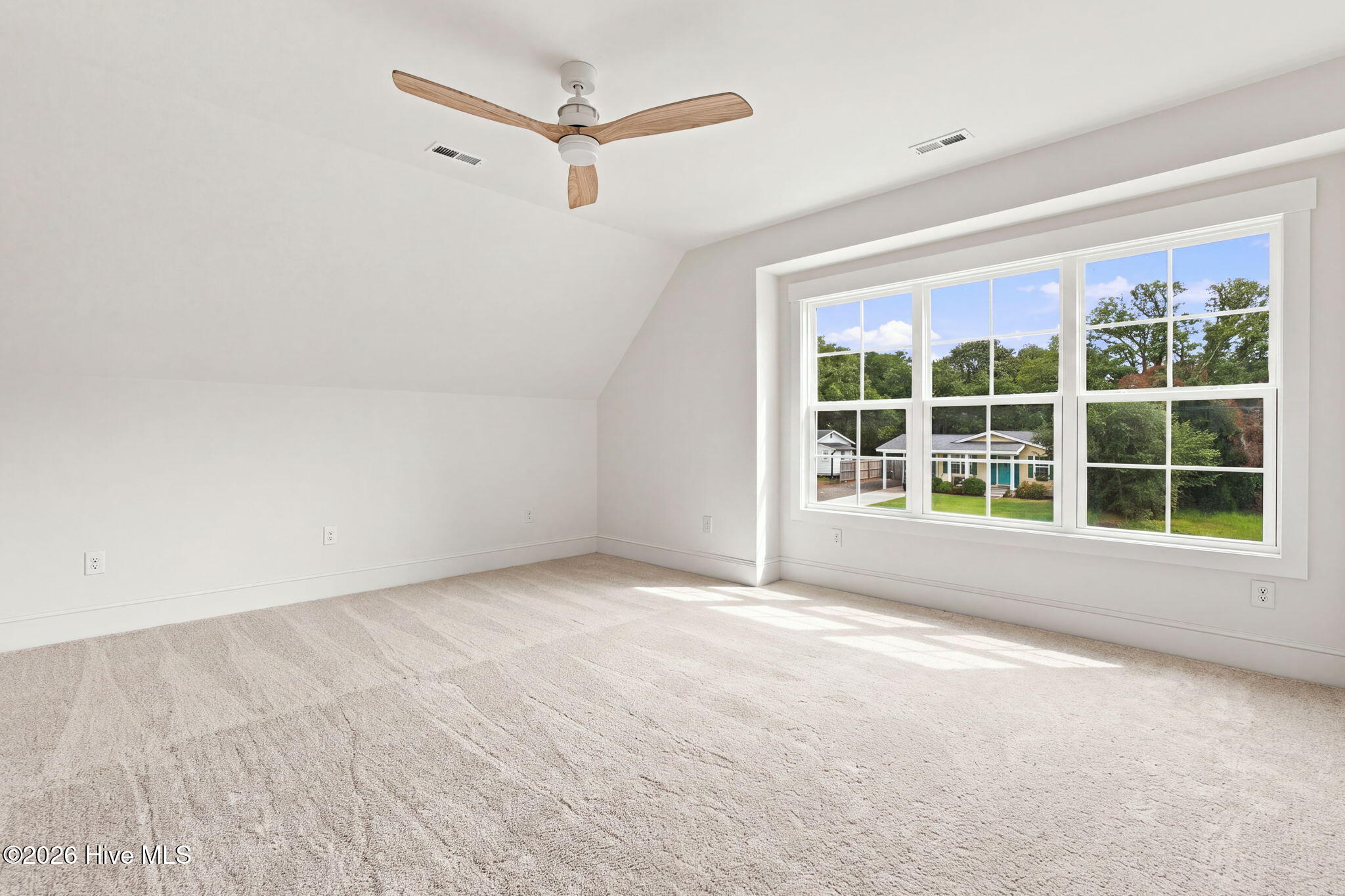 607 Burrington Avenue Property Photo 65