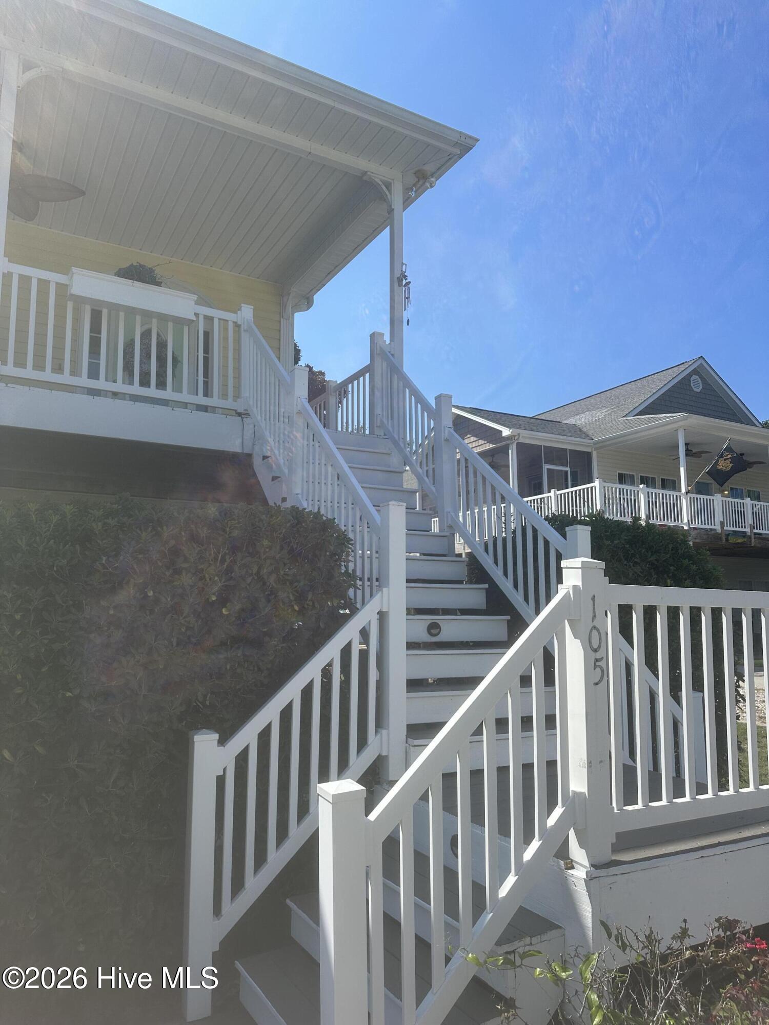105 Everette Court Property Photo 8