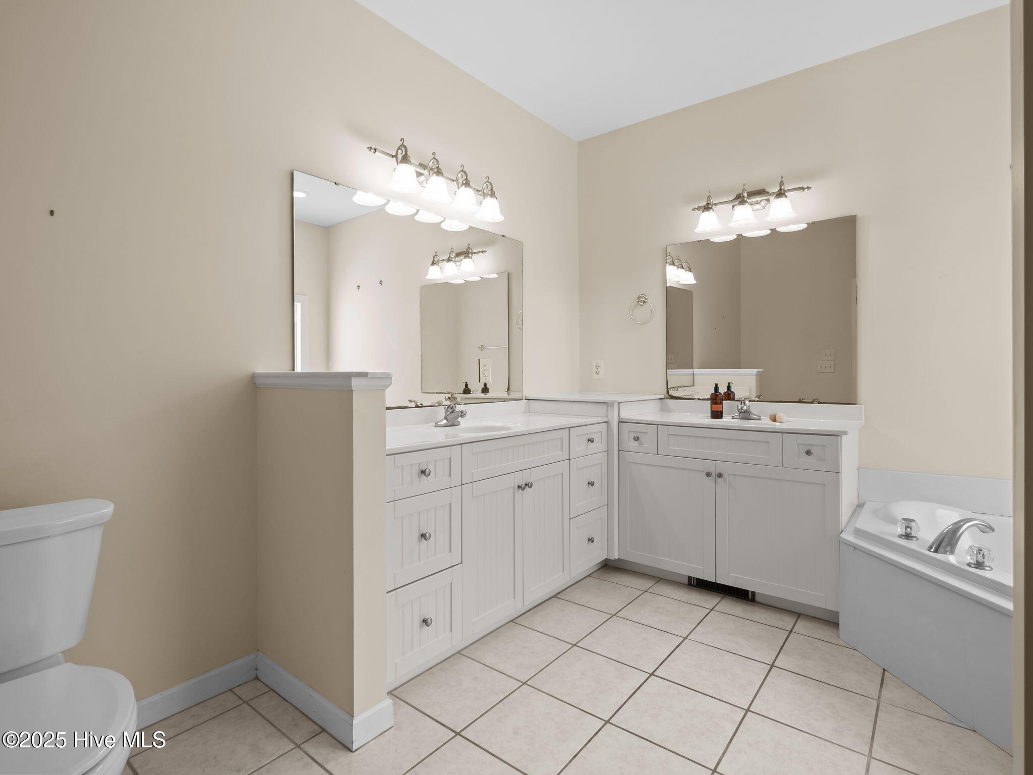 105 Everette Court Property Photo 46