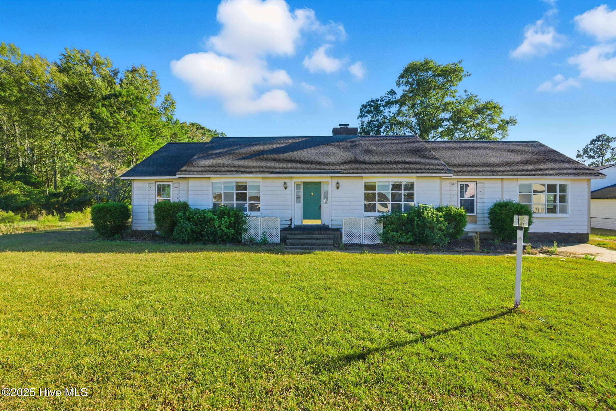 602 Weaver Drive Property Photo 1