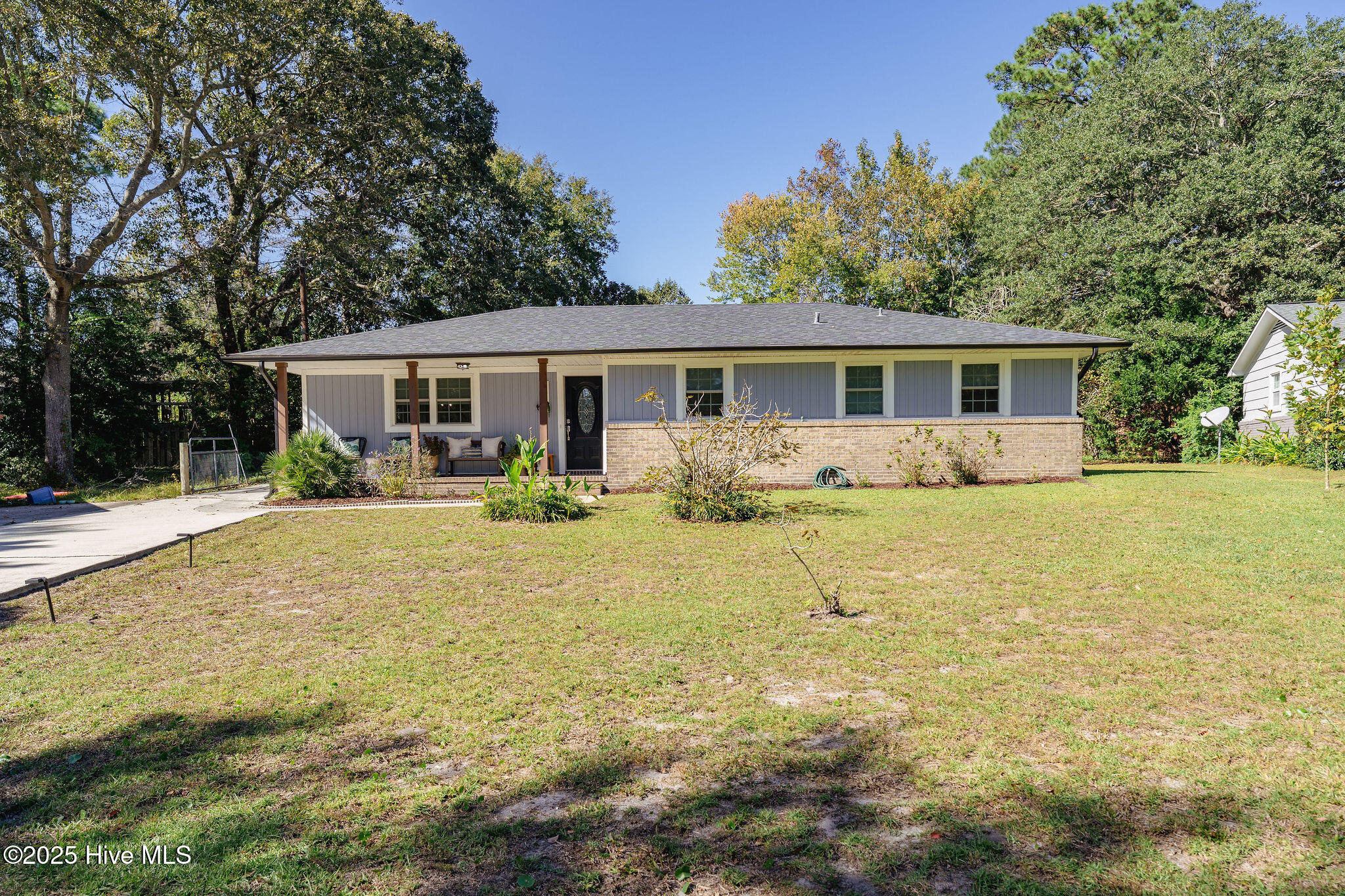 241 Bradford Road Property Photo 1