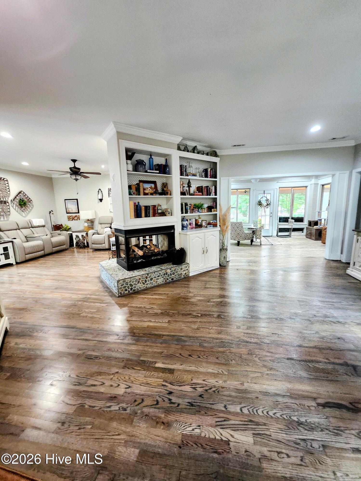 1304 Harbour Watch Sw Property Photo 22