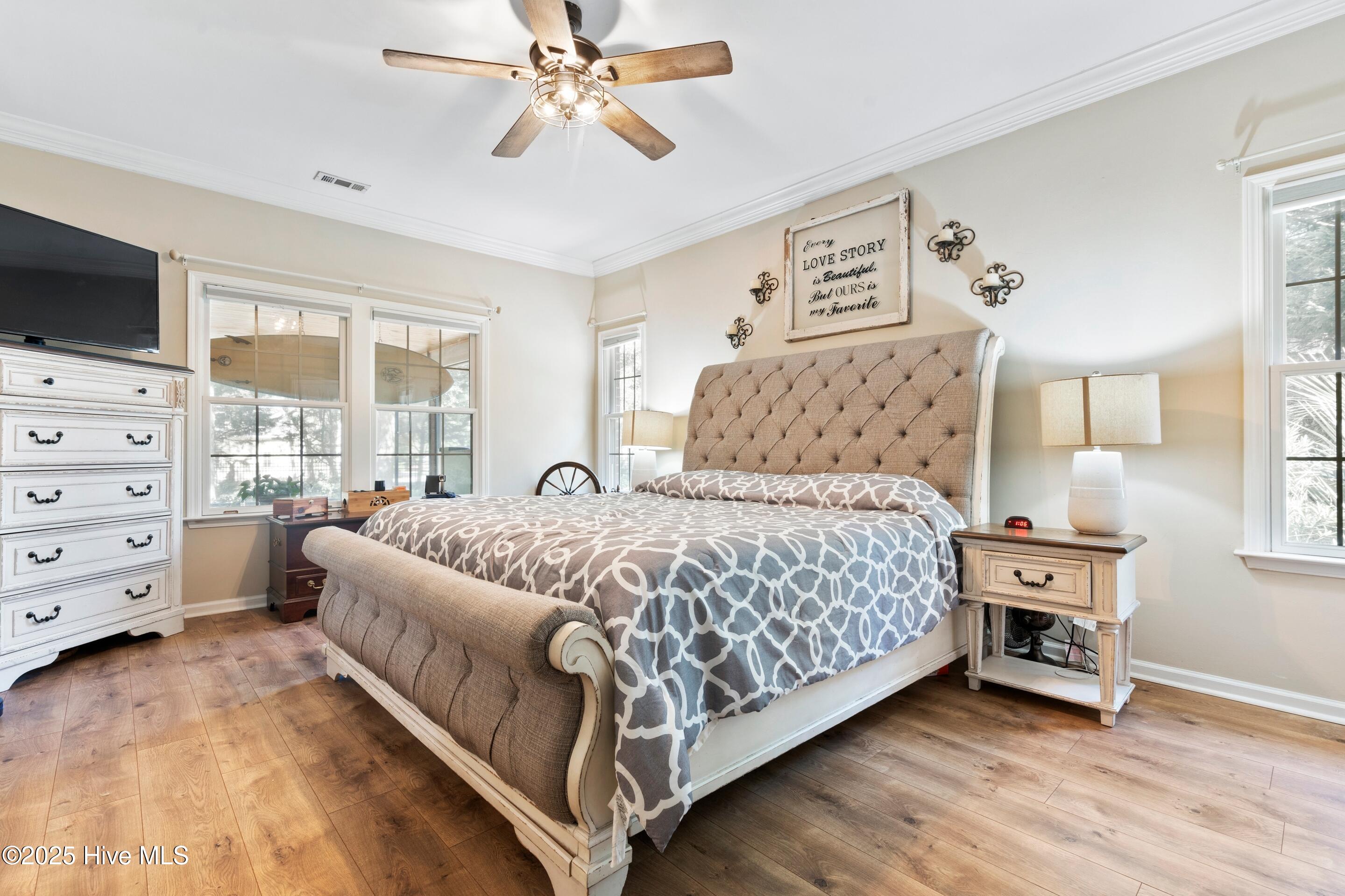 1304 Harbour Watch Property Photo 37