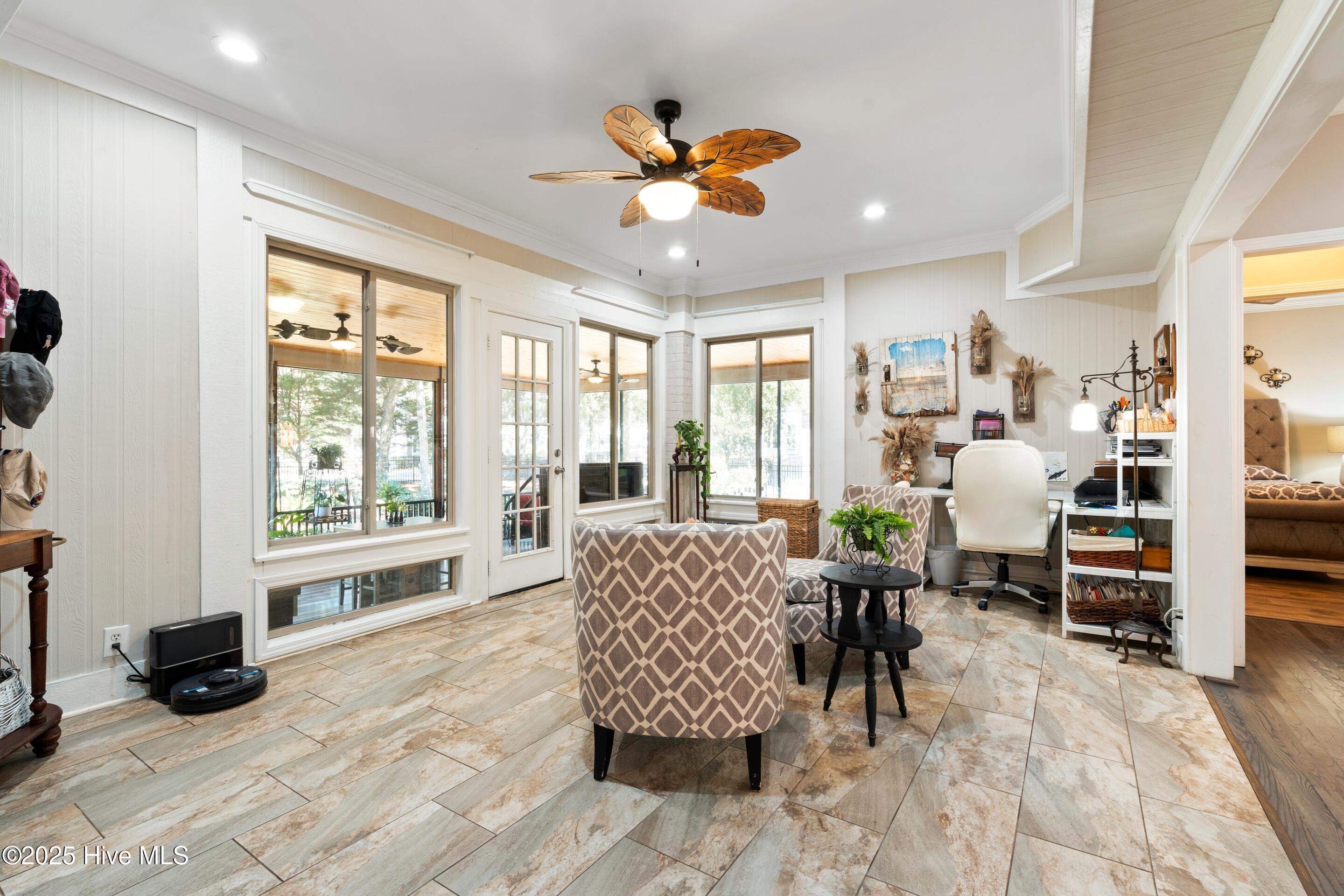 1304 Harbour Watch Property Photo 39