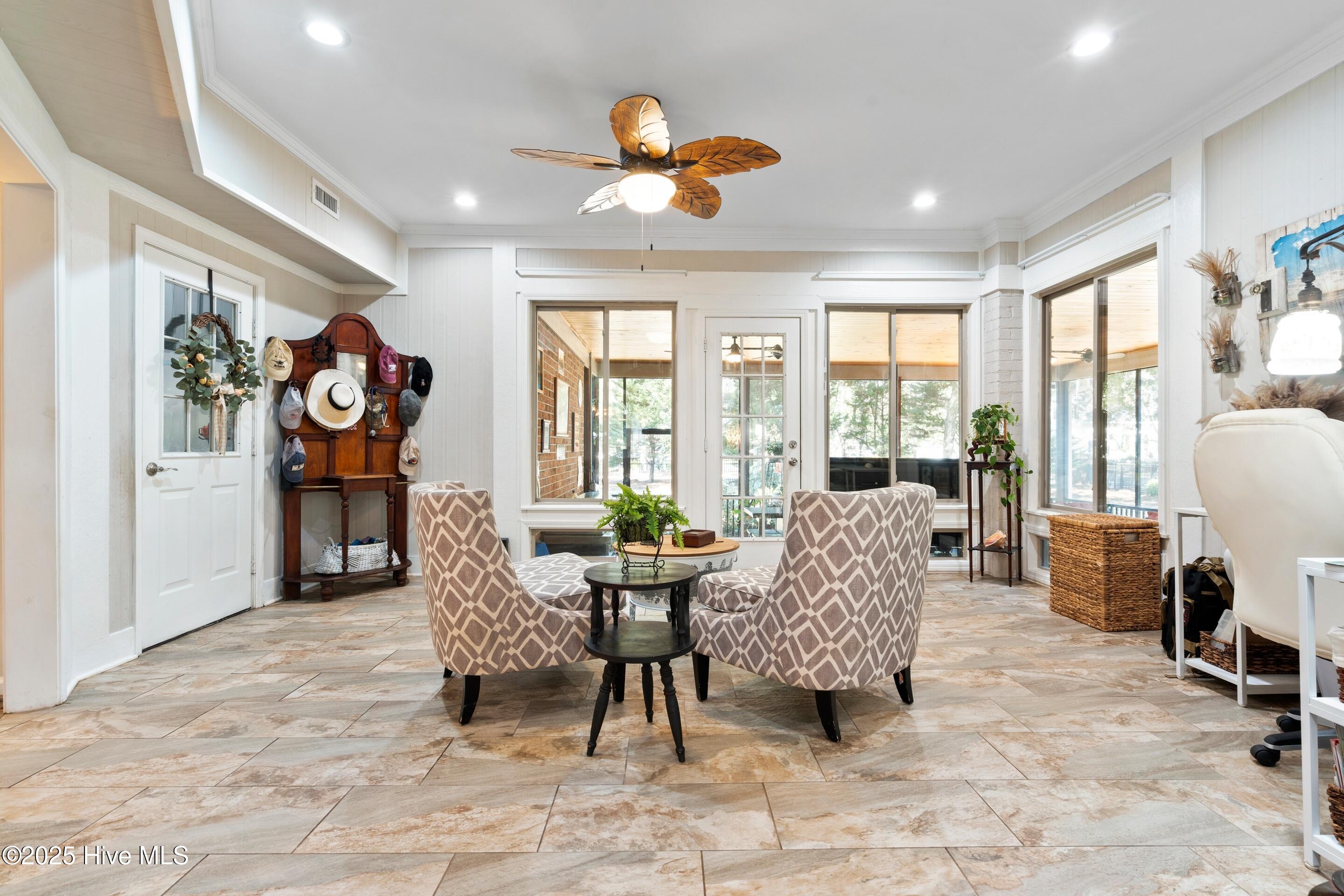 1304 Harbour Watch Property Photo 40