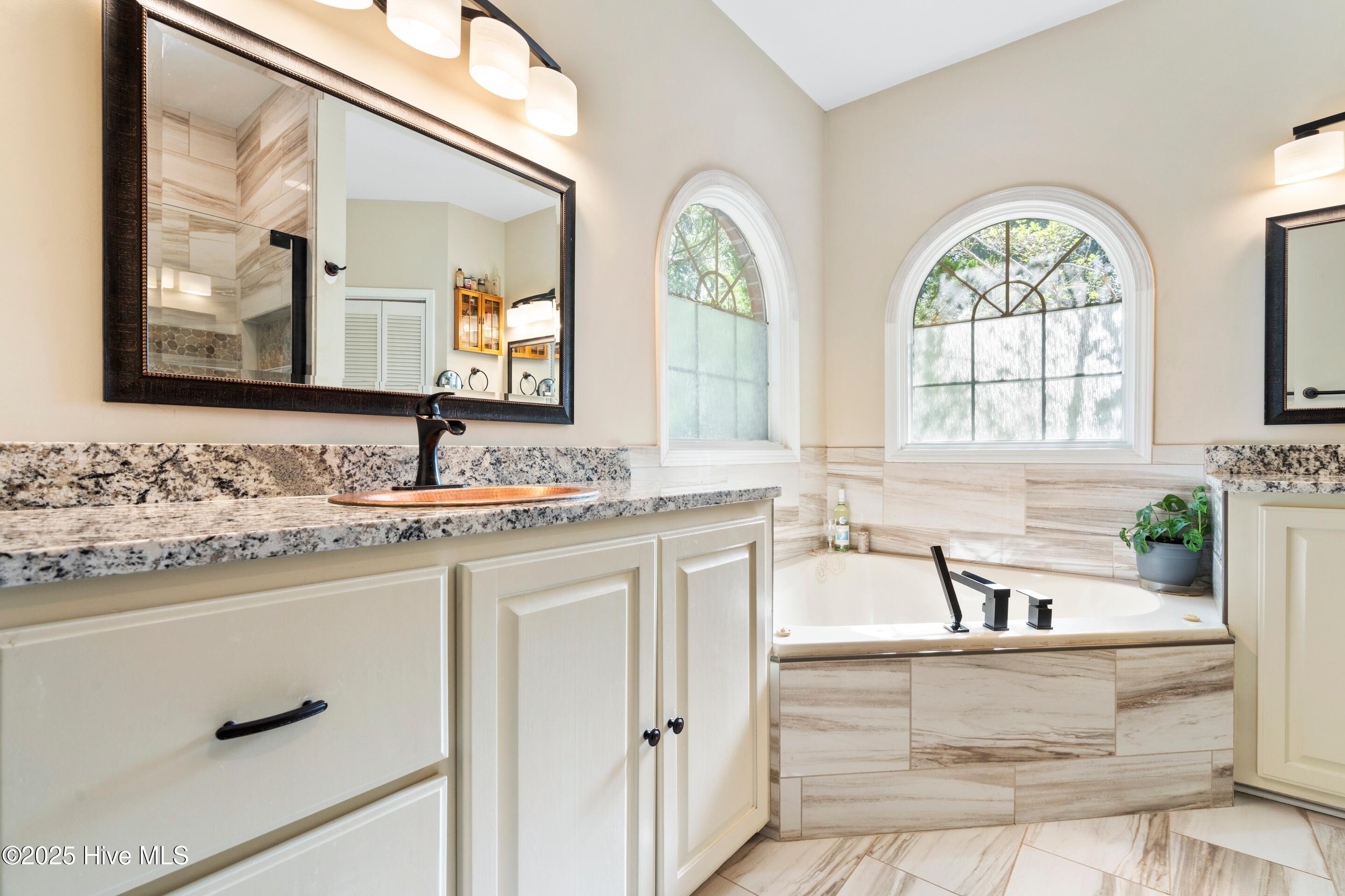 1304 Harbour Watch Property Photo 46