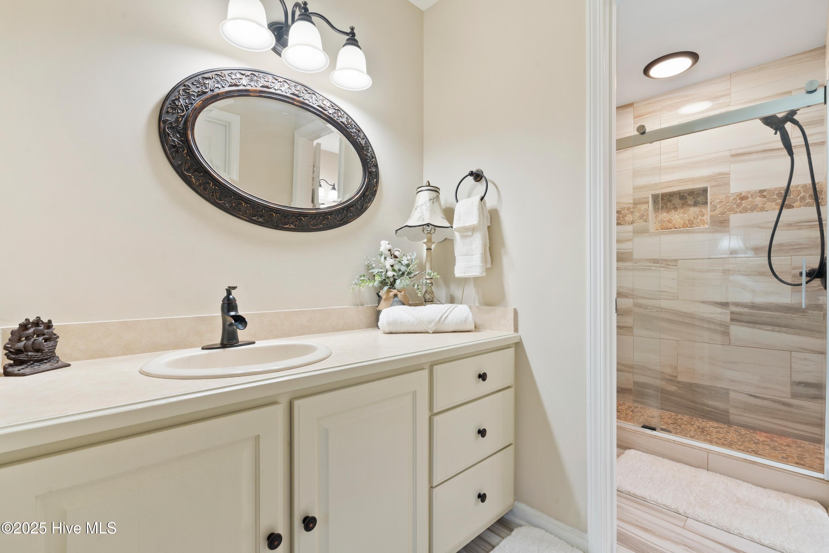 1304 Harbour Watch Property Photo 58