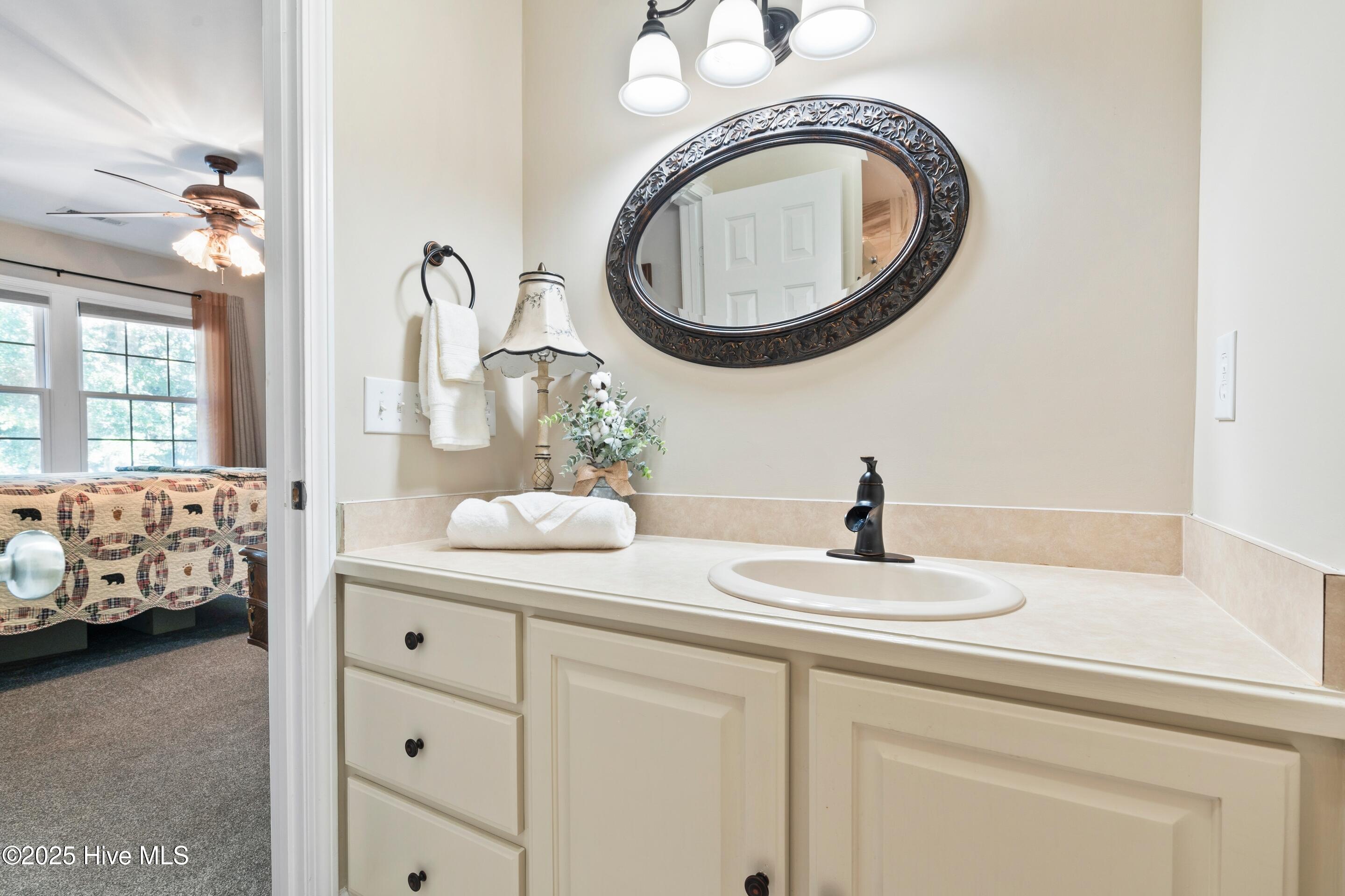 1304 Harbour Watch Property Photo 63