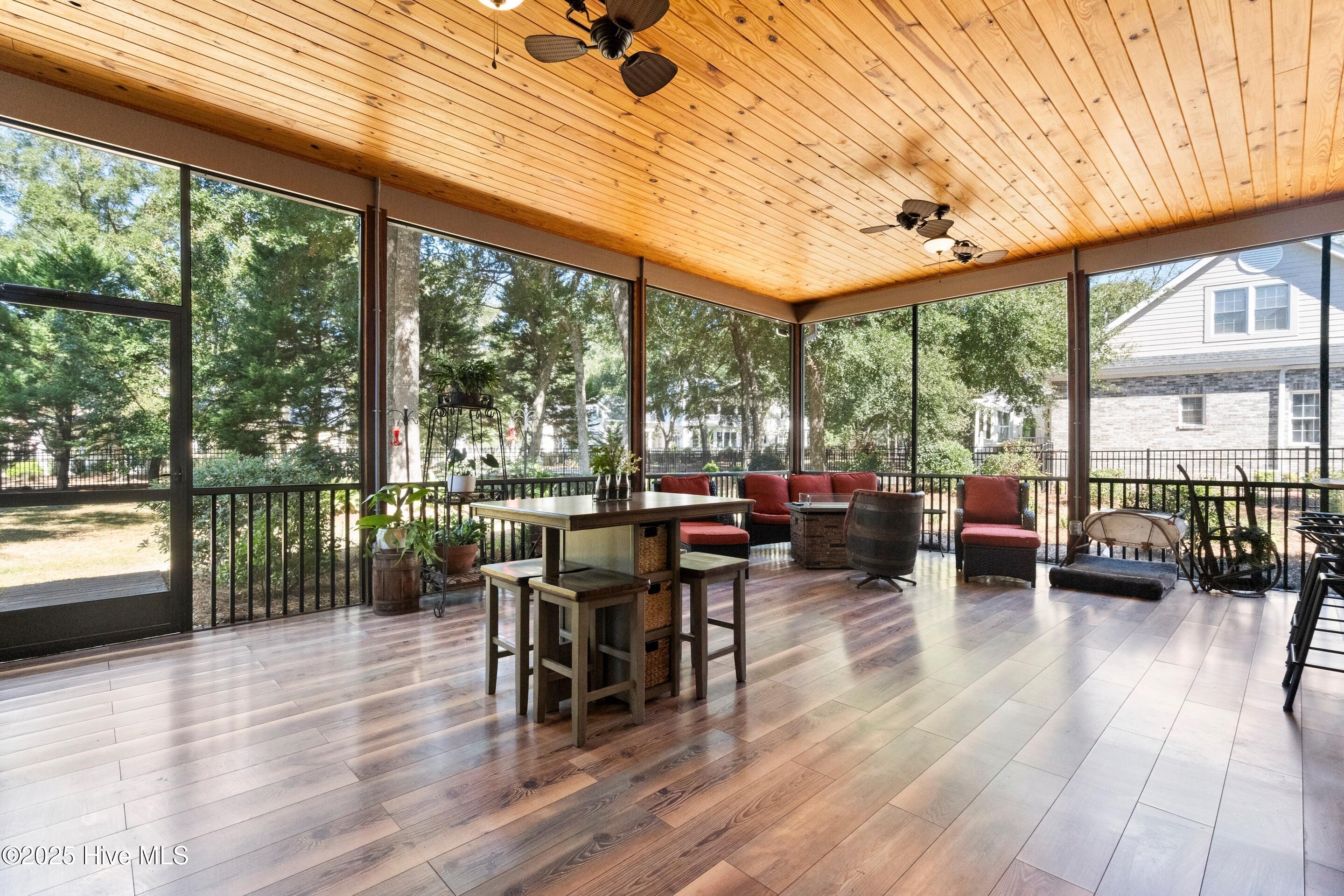 1304 Harbour Watch Property Photo 78