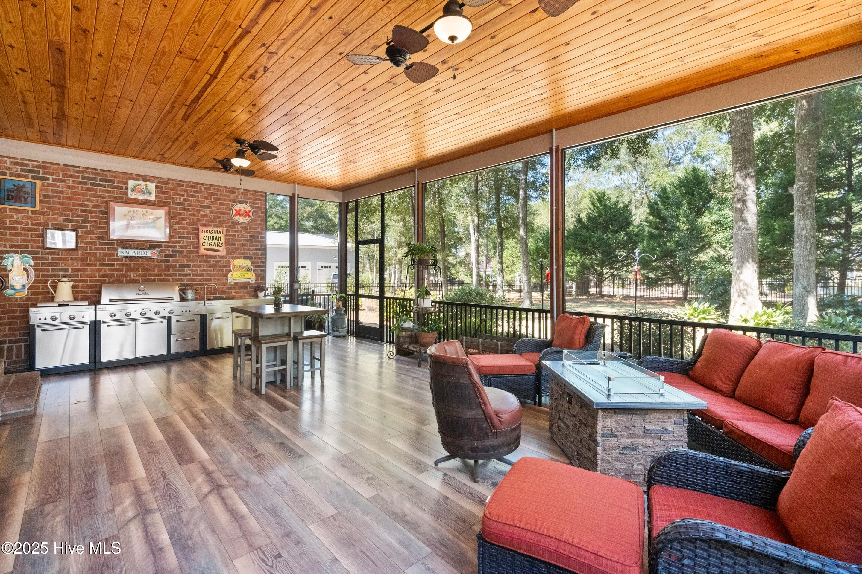 1304 Harbour Watch Property Photo 79