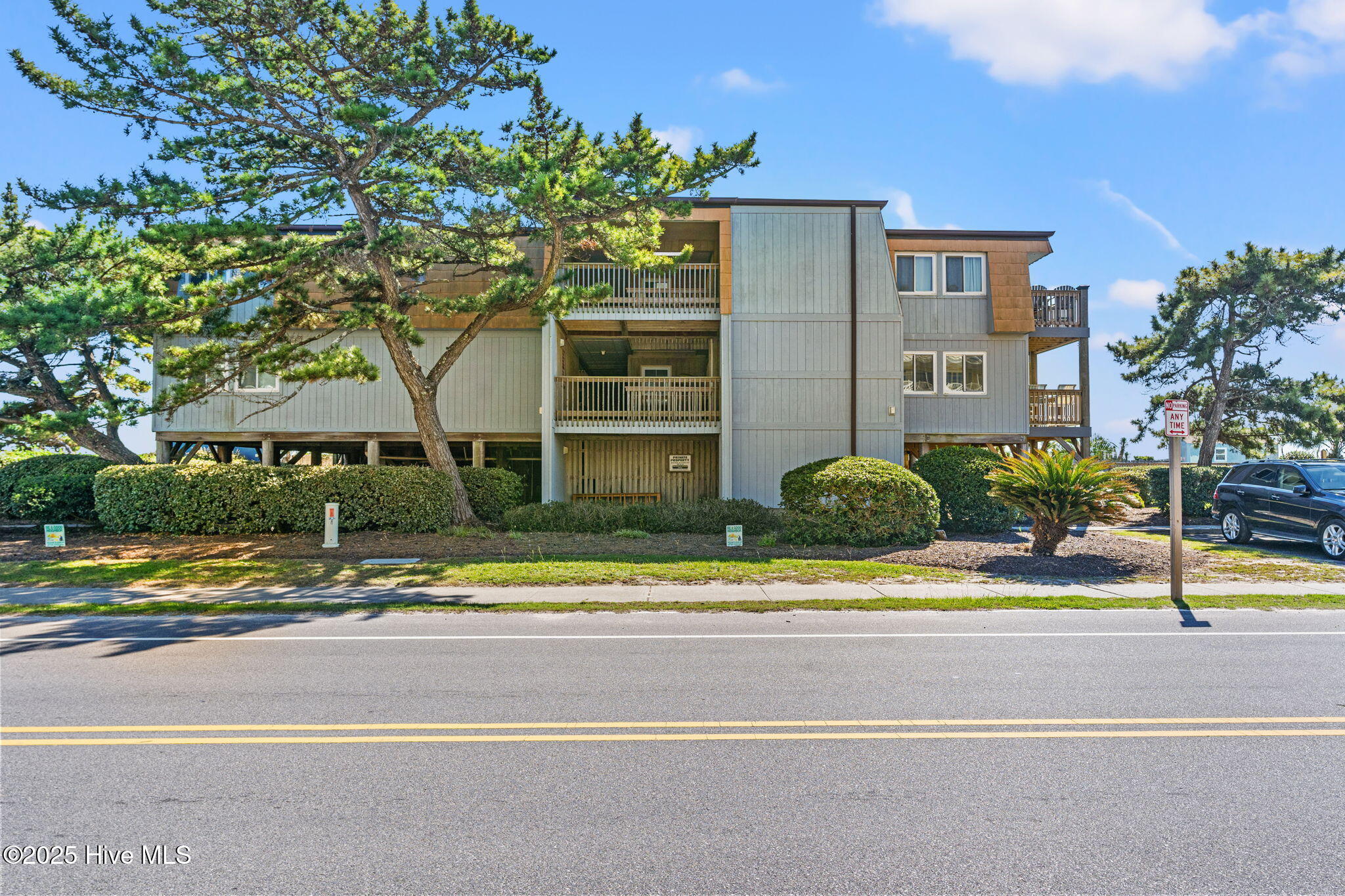 277 W First Street 1c