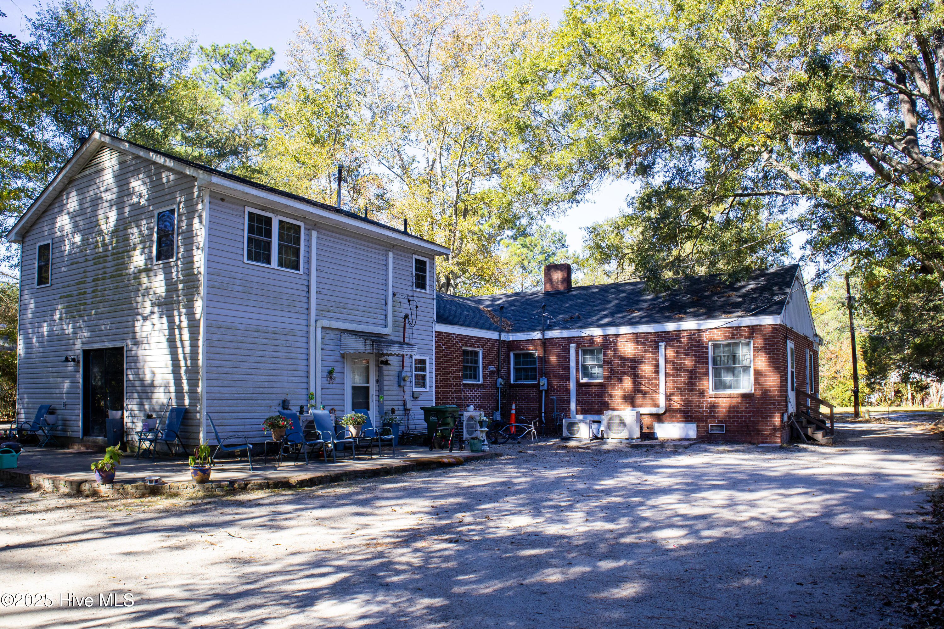 311 S Church Street Property Photo 1