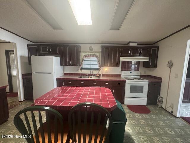 123 Moore Town Road Property Photo 5