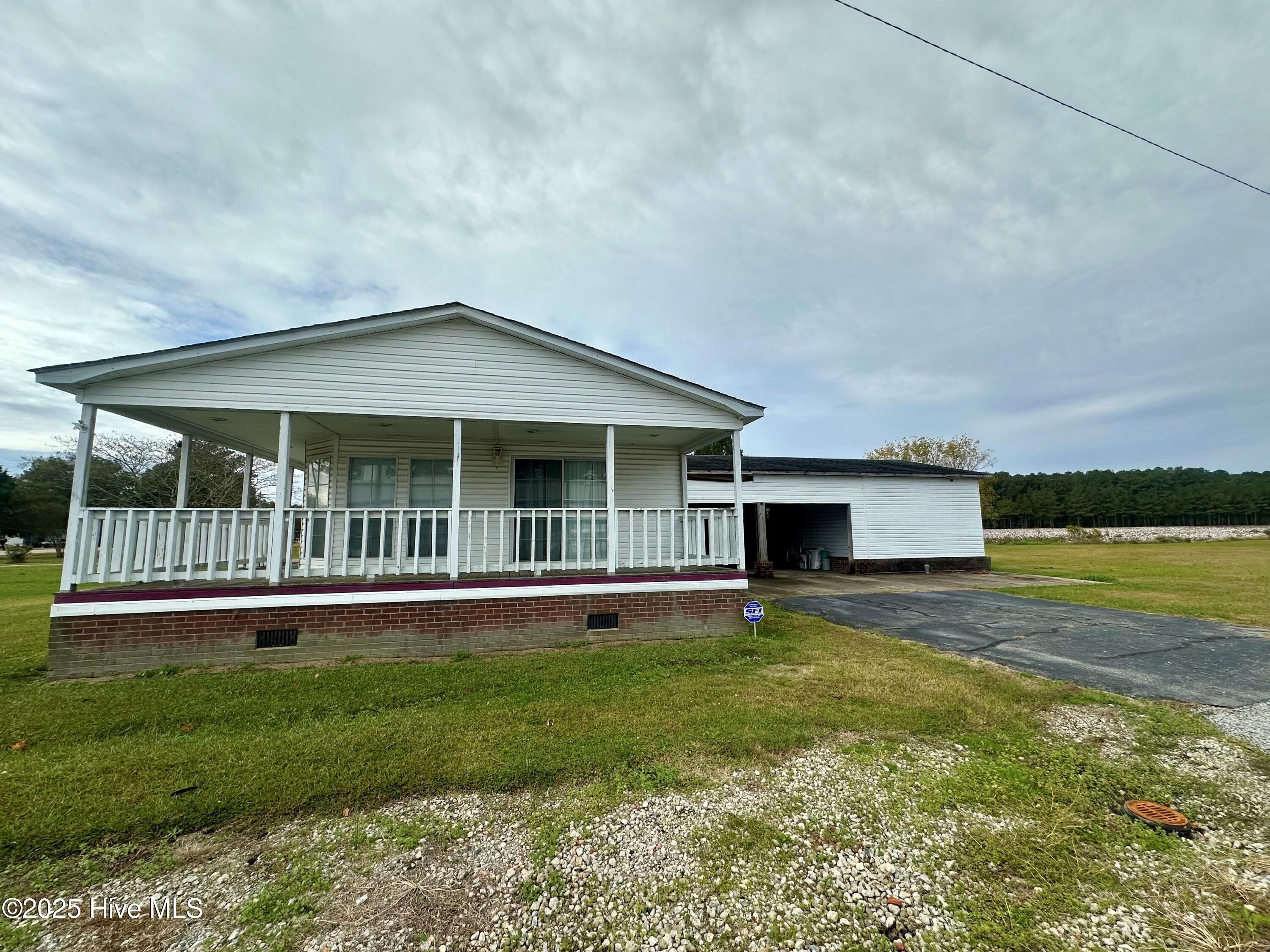 123 Moore Town Road Property Photo 13