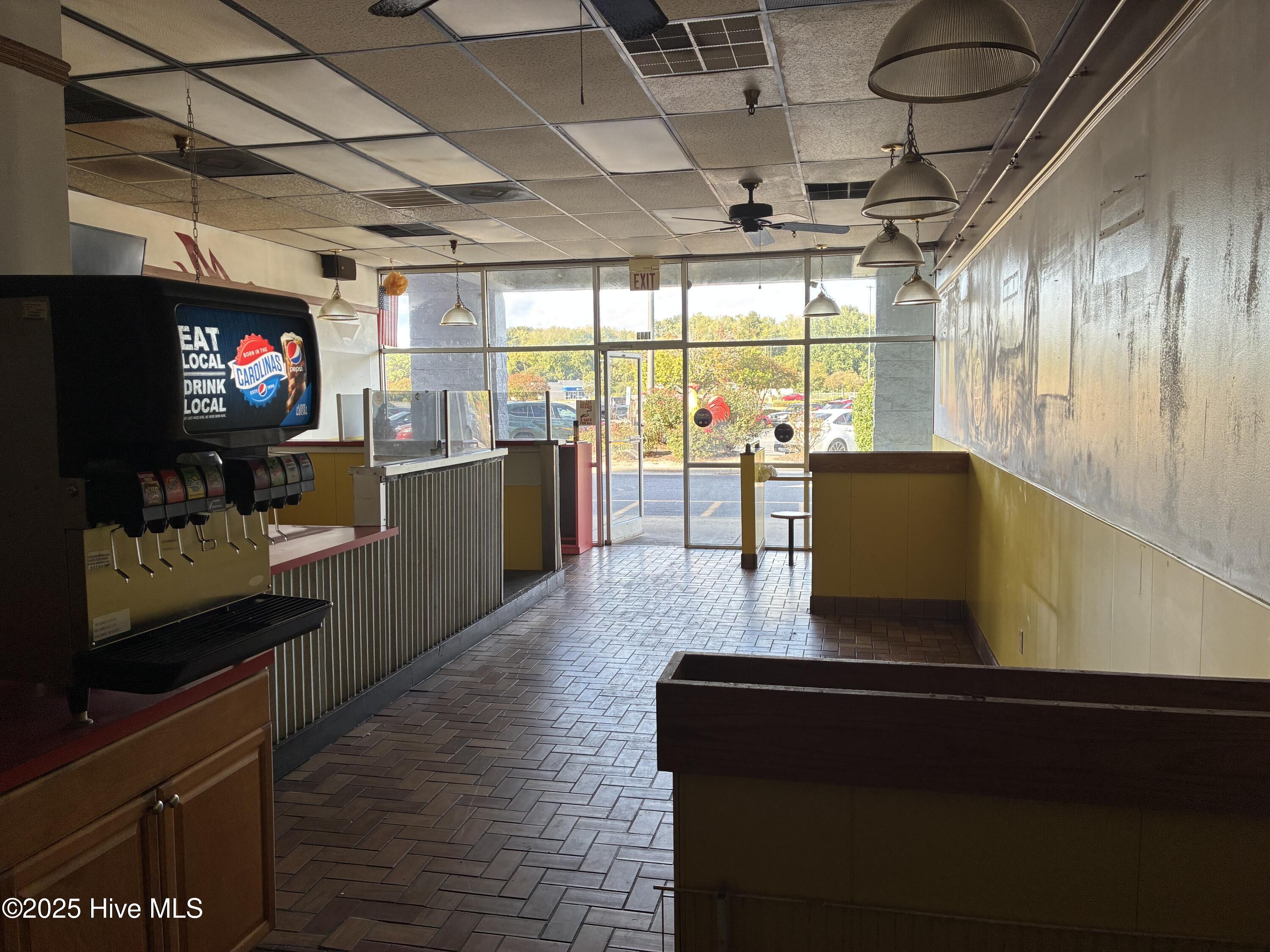 1843 W Ehringhaus Street Property Photo 5