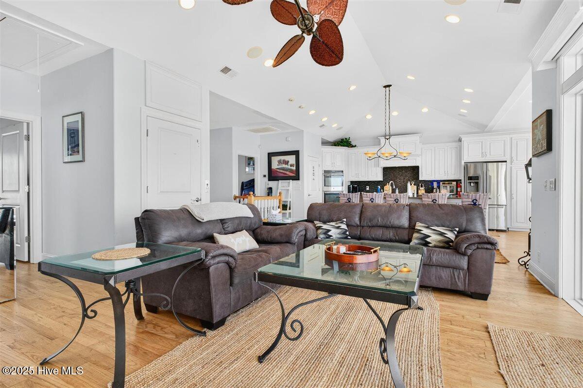 7 Coggeshall Drive W Property Photo 18