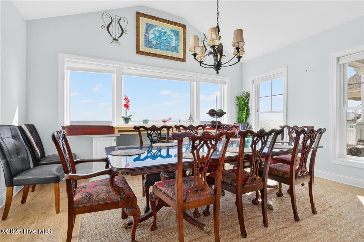 7 Coggeshall Drive W Property Photo 25