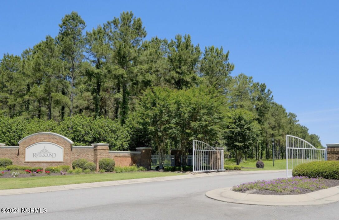 800 Batts Island Road Property Photo 1