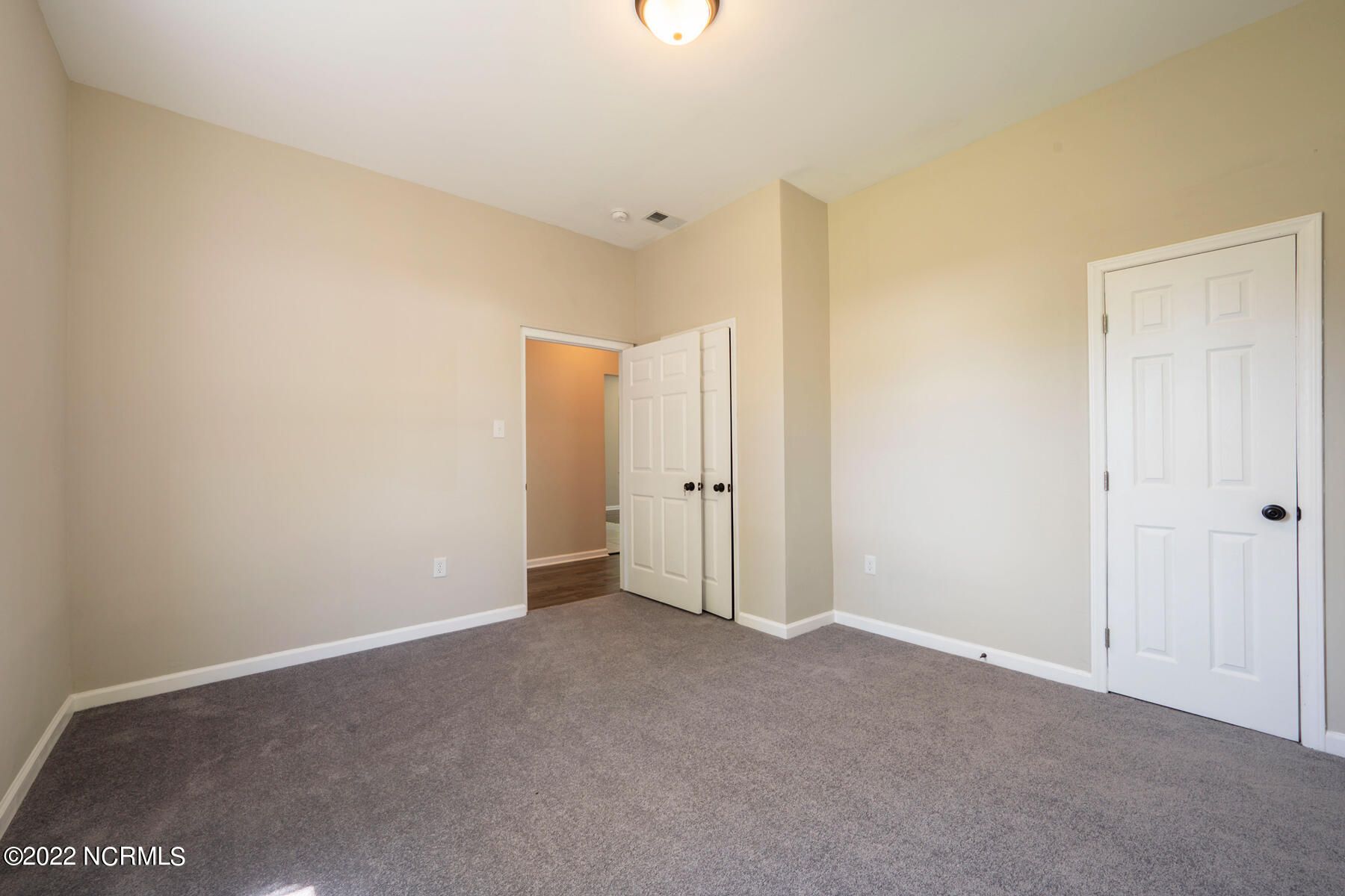 104 Front Street Property Photo 28