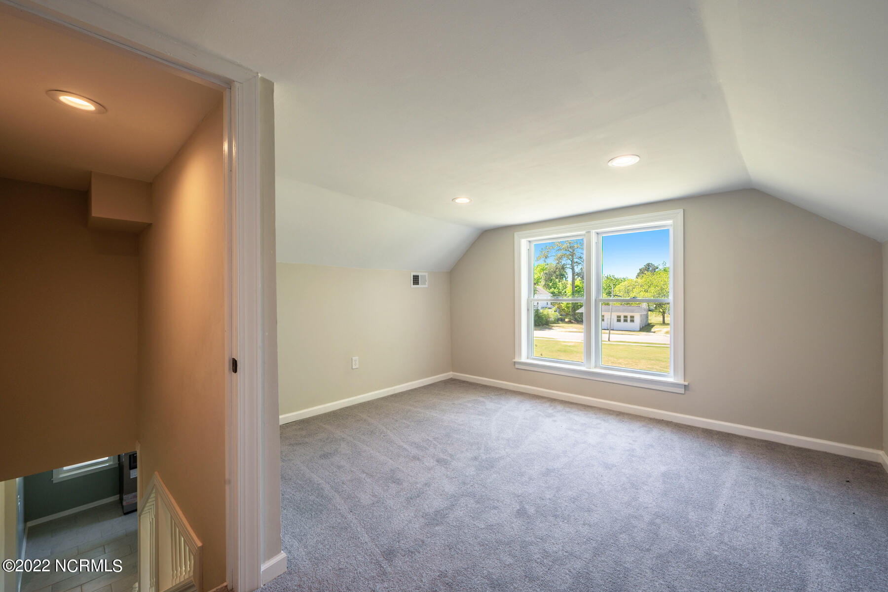 104 Front Street Property Photo 33