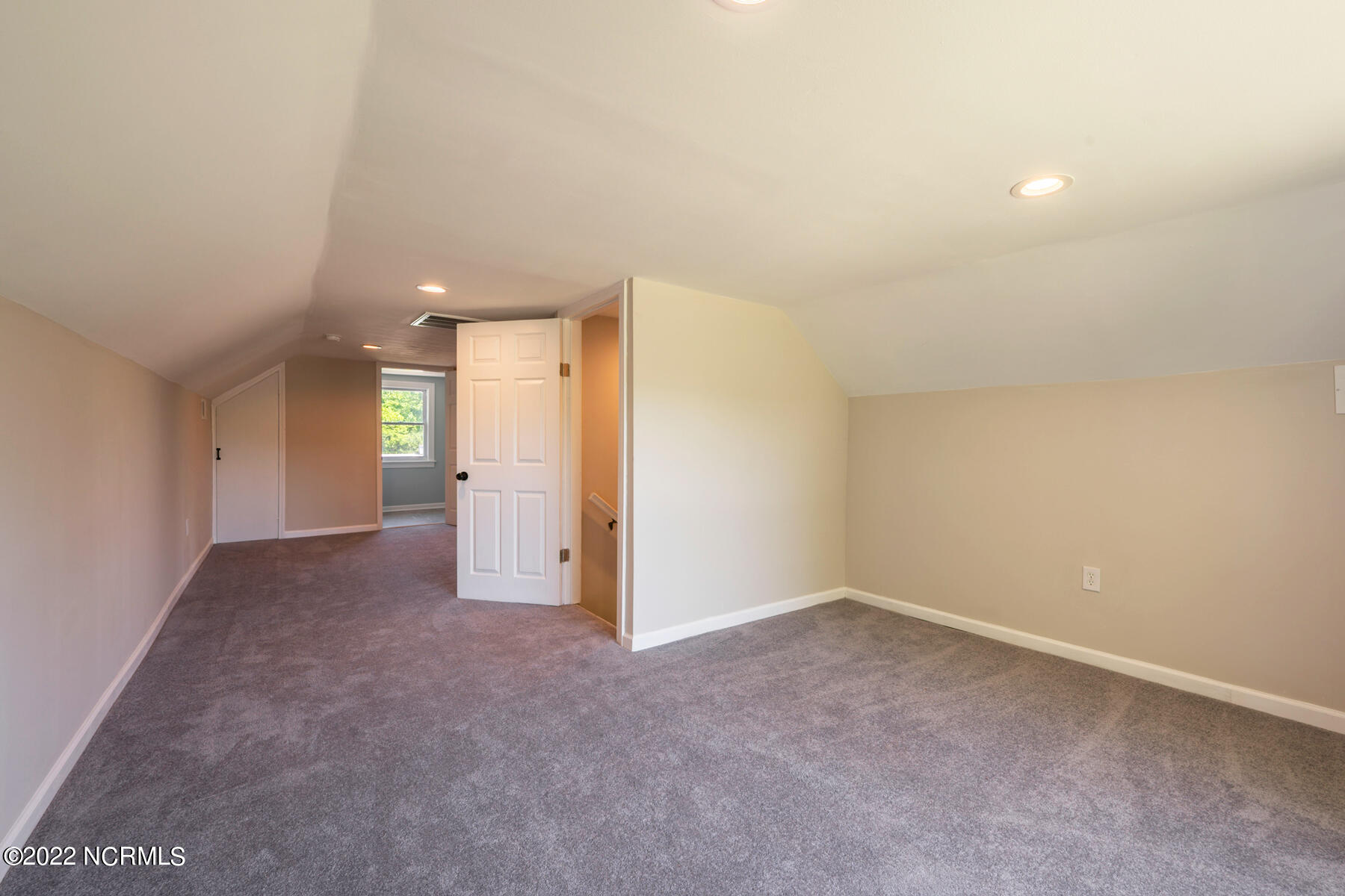 104 Front Street Property Photo 35