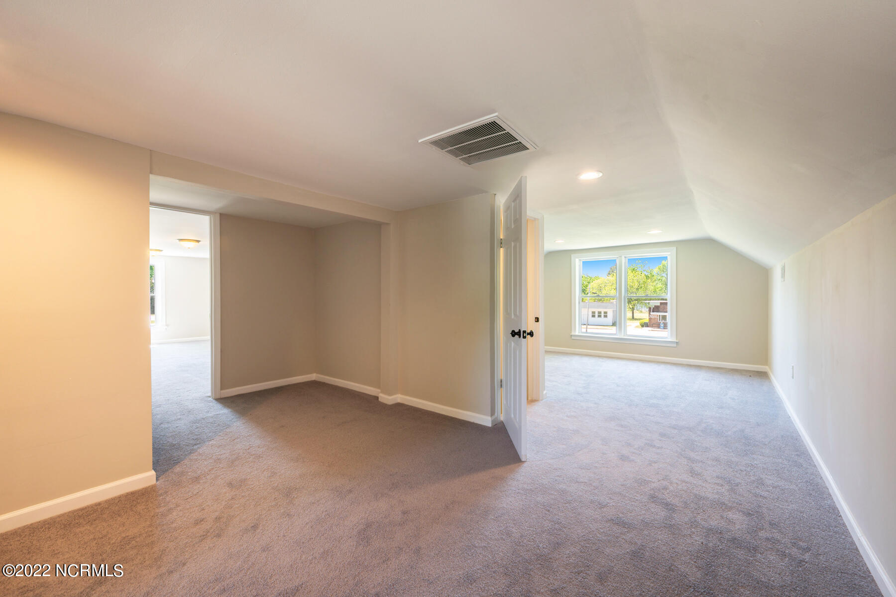 104 Front Street Property Photo 37