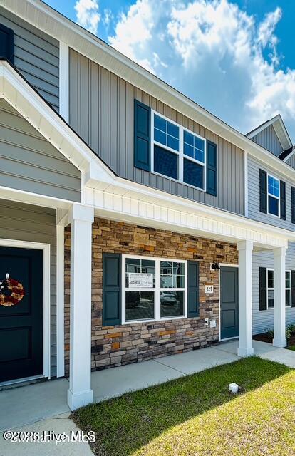 727 Cross Bridge Way Property Photo 2