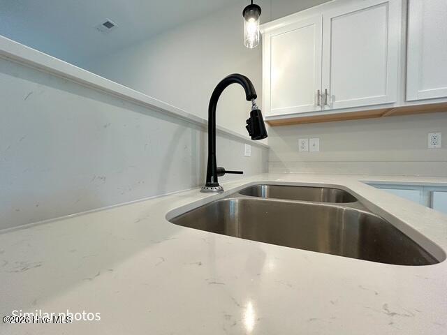 727 Cross Bridge Way Property Photo 12
