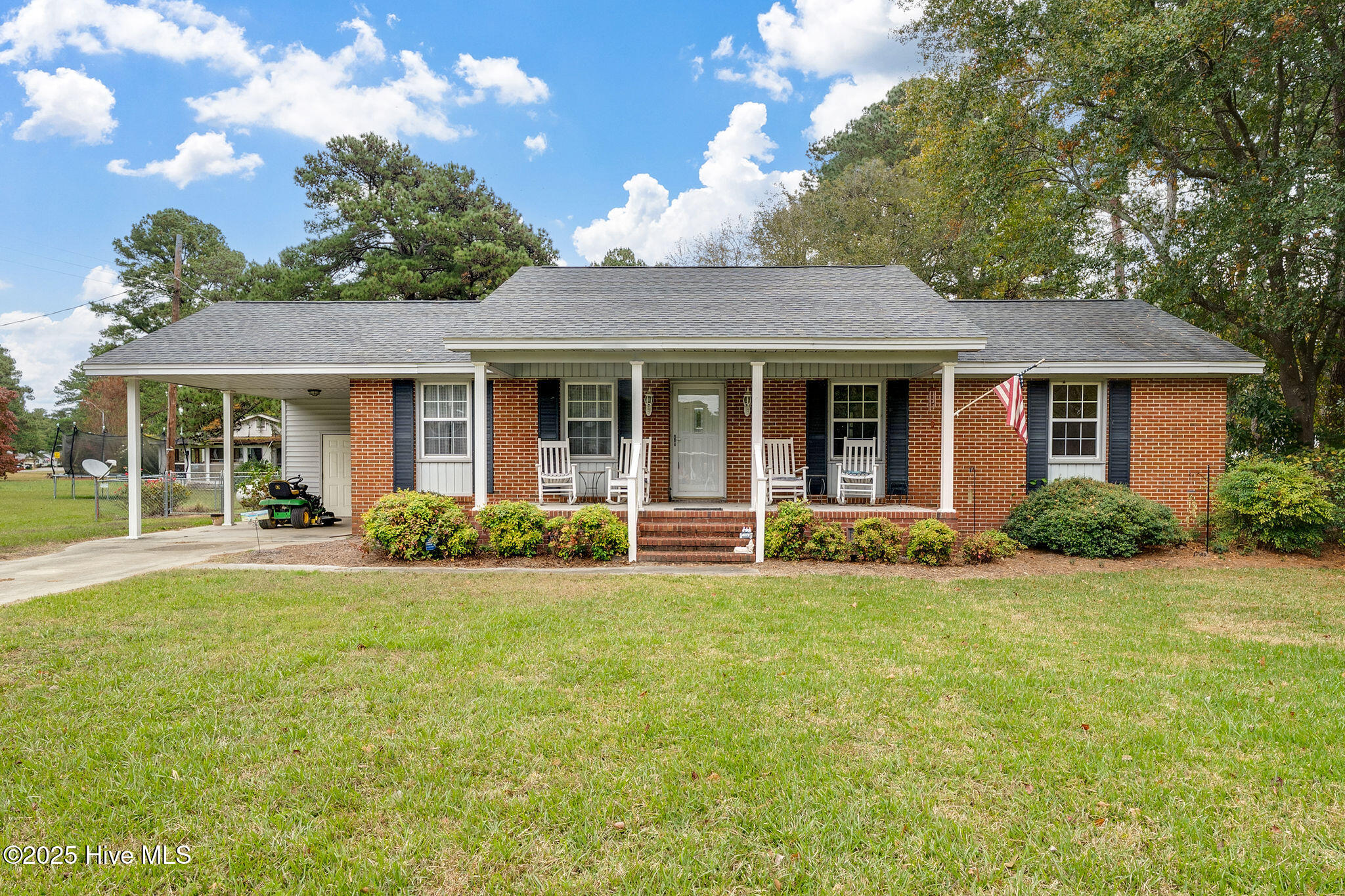214 Elm Street Property Photo 1