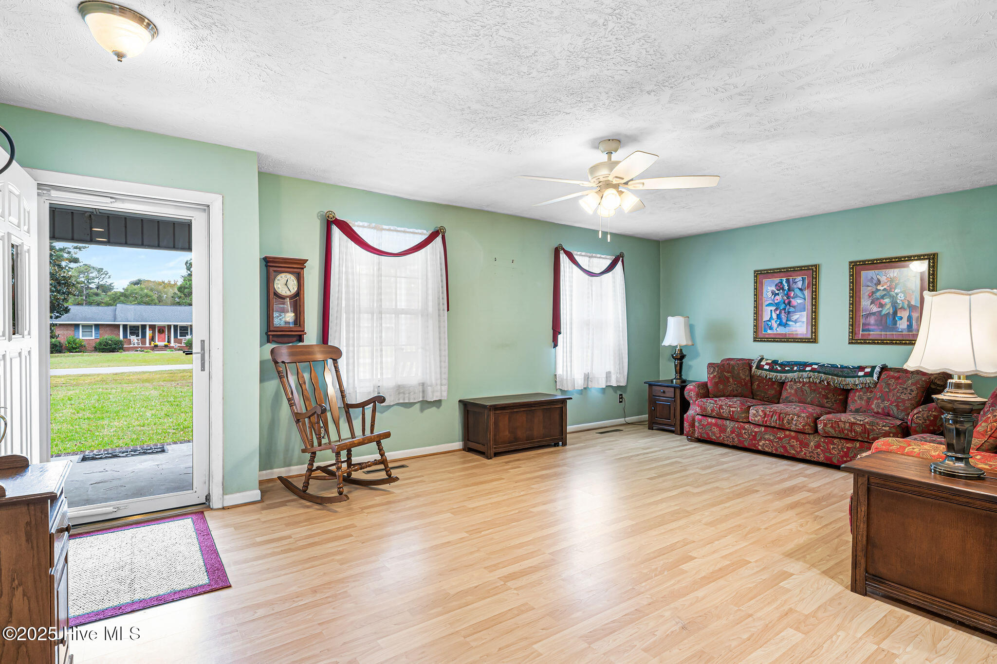 214 Elm Street Property Photo 4