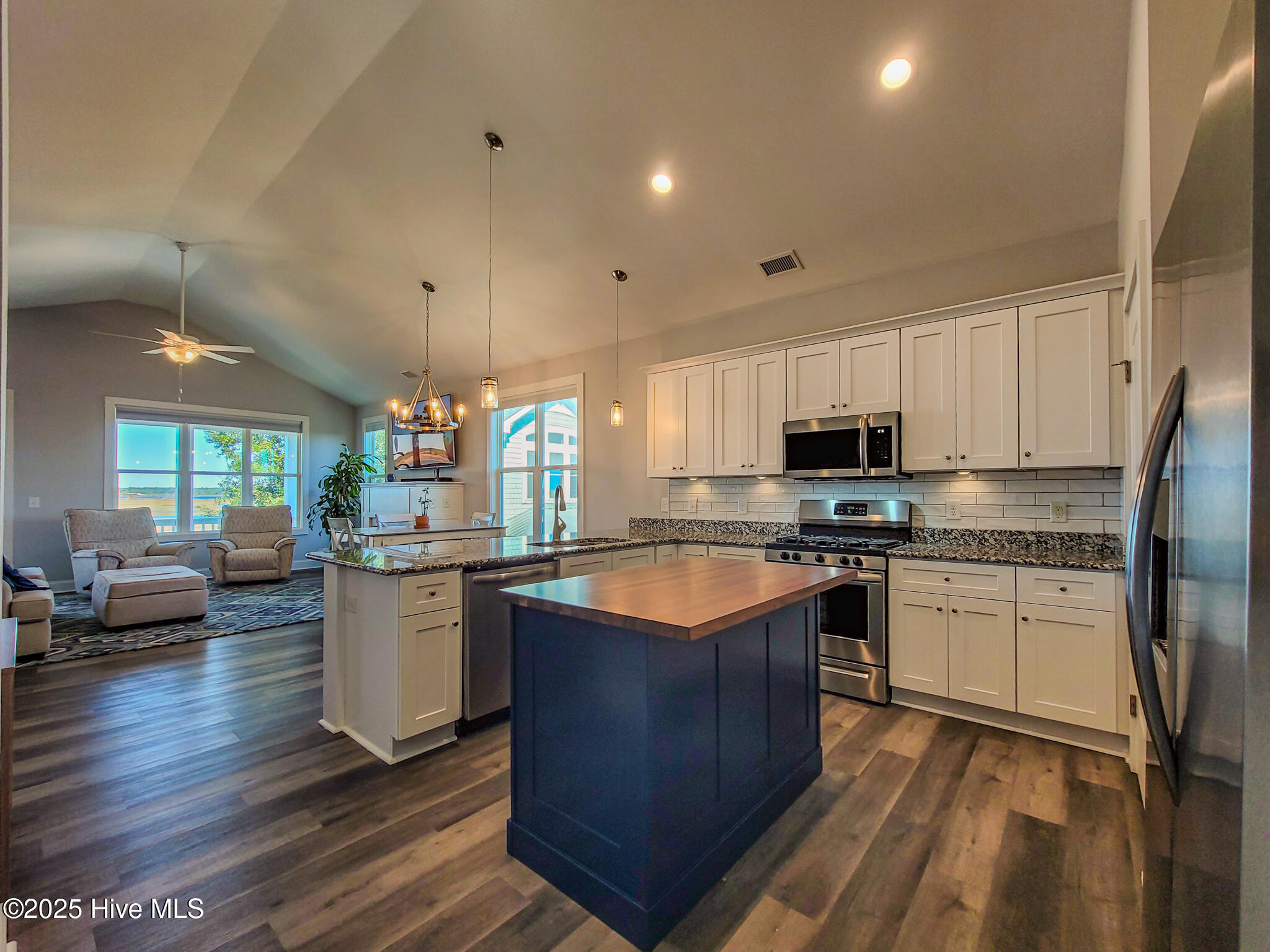 125 S Boca Bay Lane B Property Photo 6