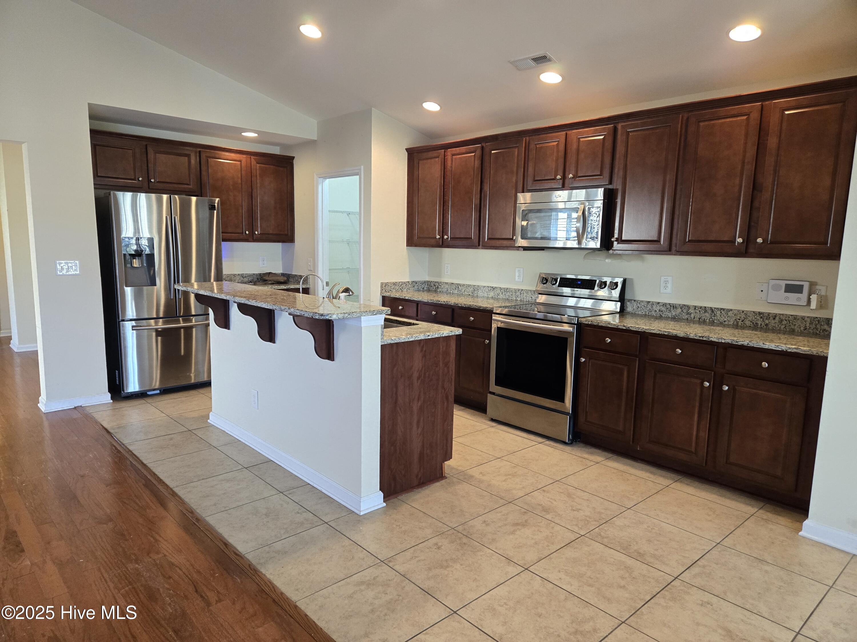 733 Heather Glen Lane Property Photo 6