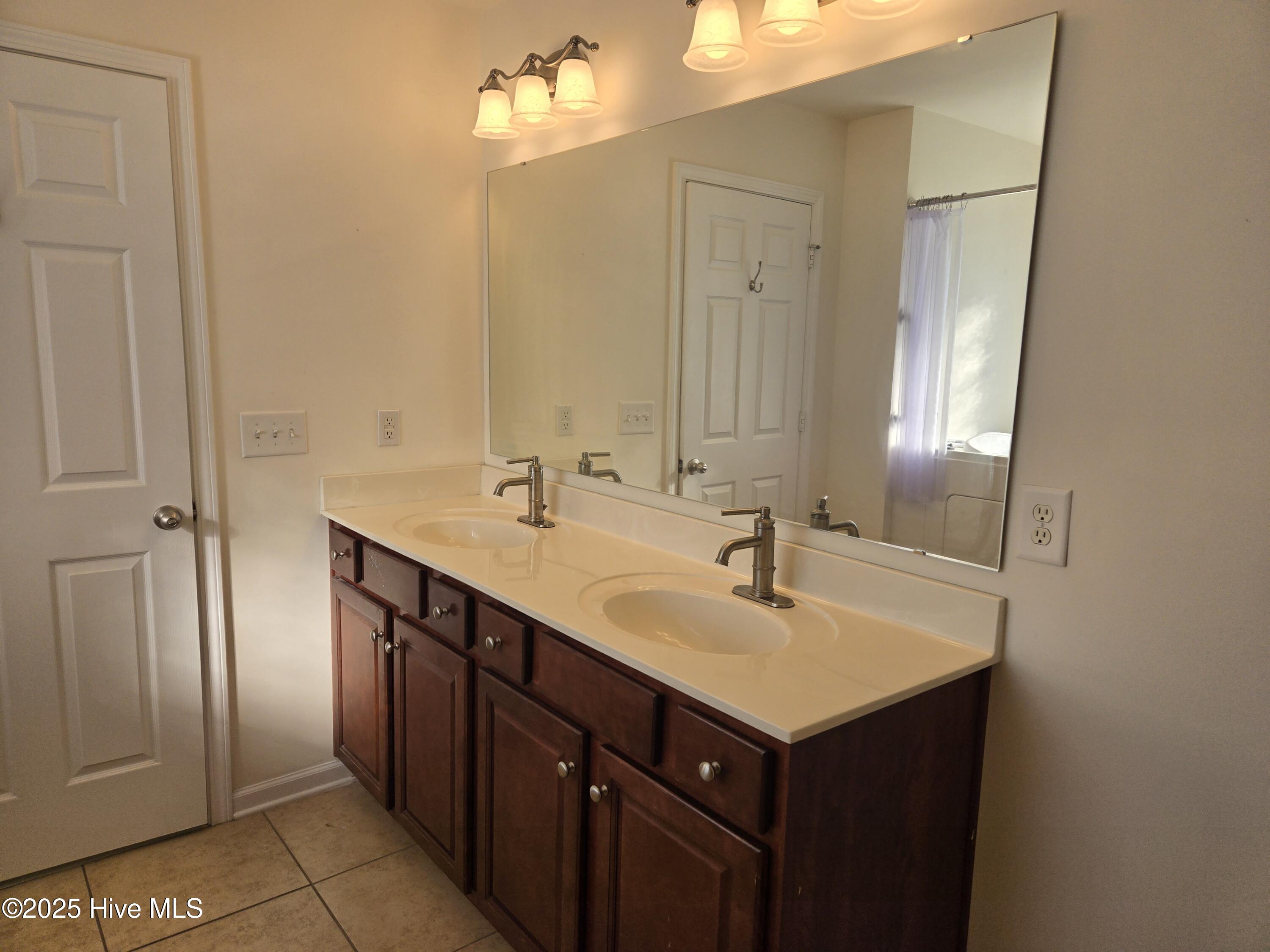 733 Heather Glen Lane Property Photo 17