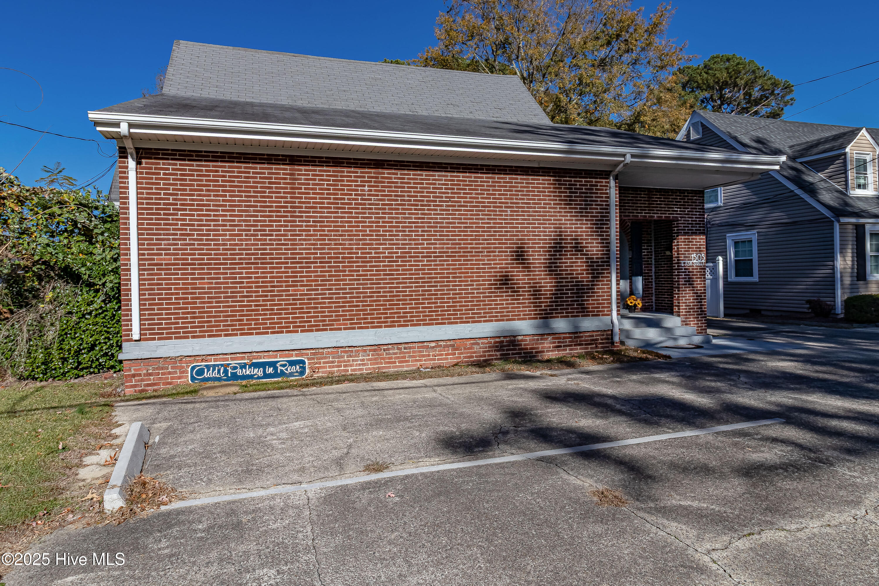 1505 E Ash Street Property Photo 7