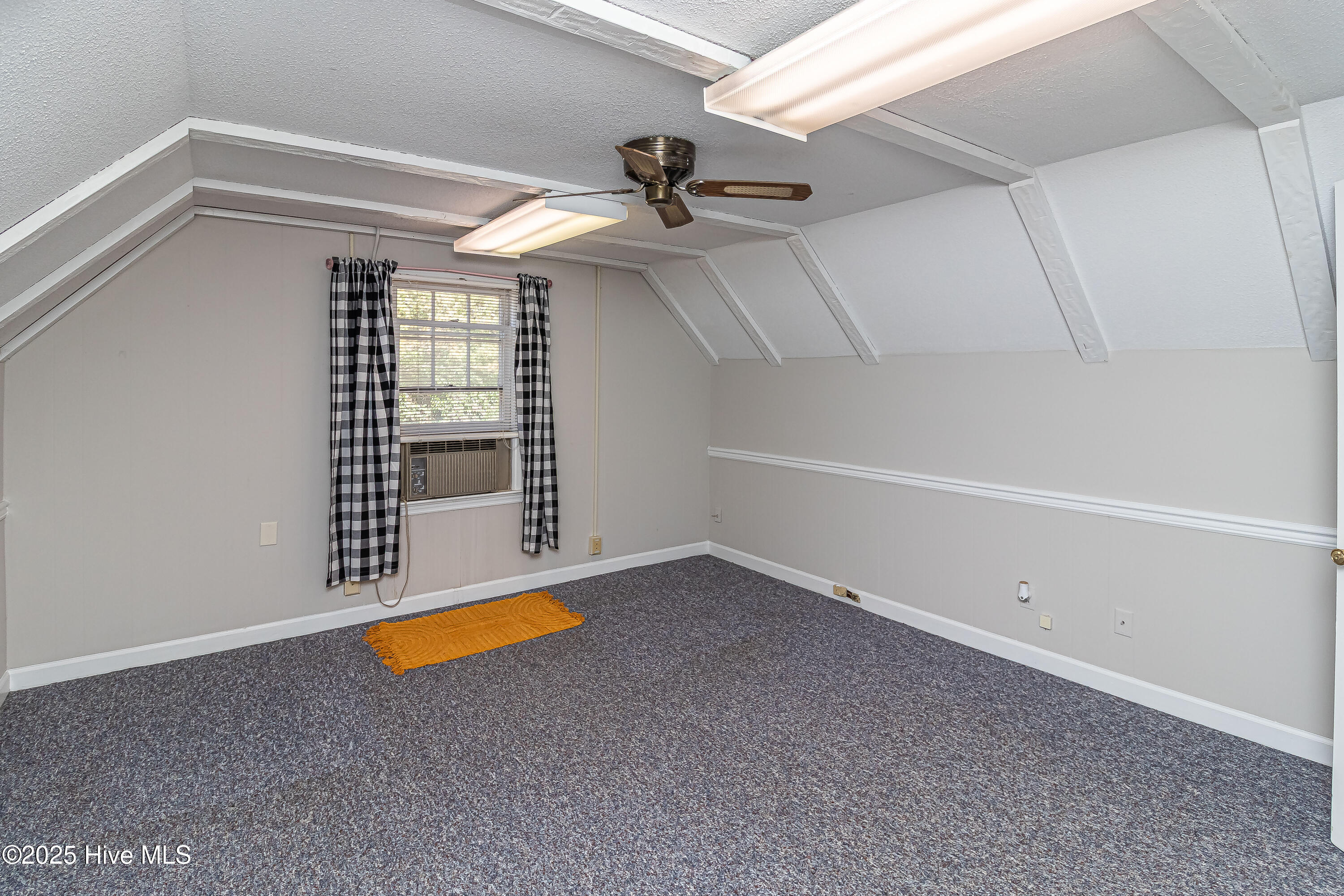 1505 E Ash Street Property Photo 19