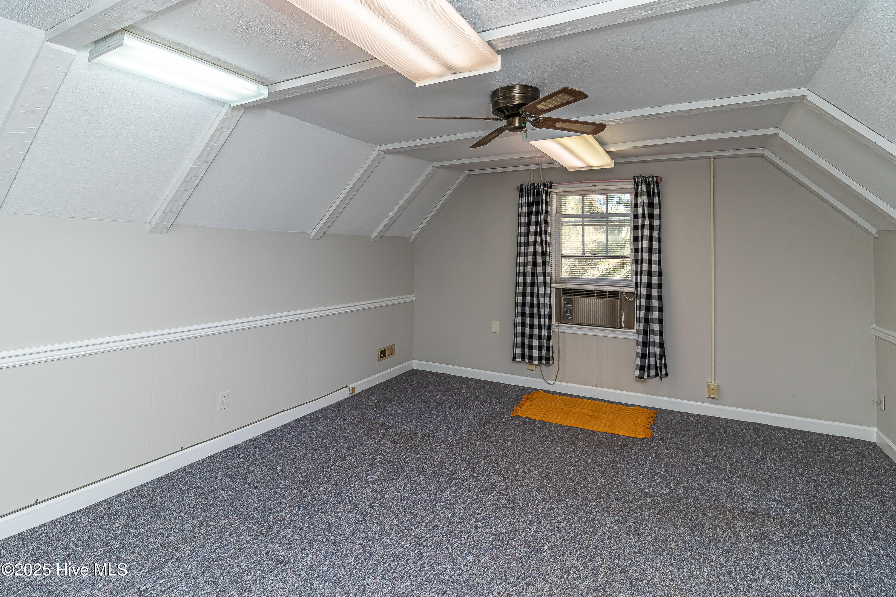 1505 E Ash Street Property Photo 20