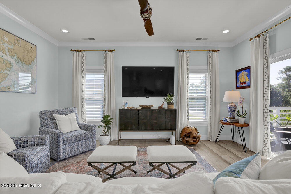 400 Sumter Avenue Property Photo 10